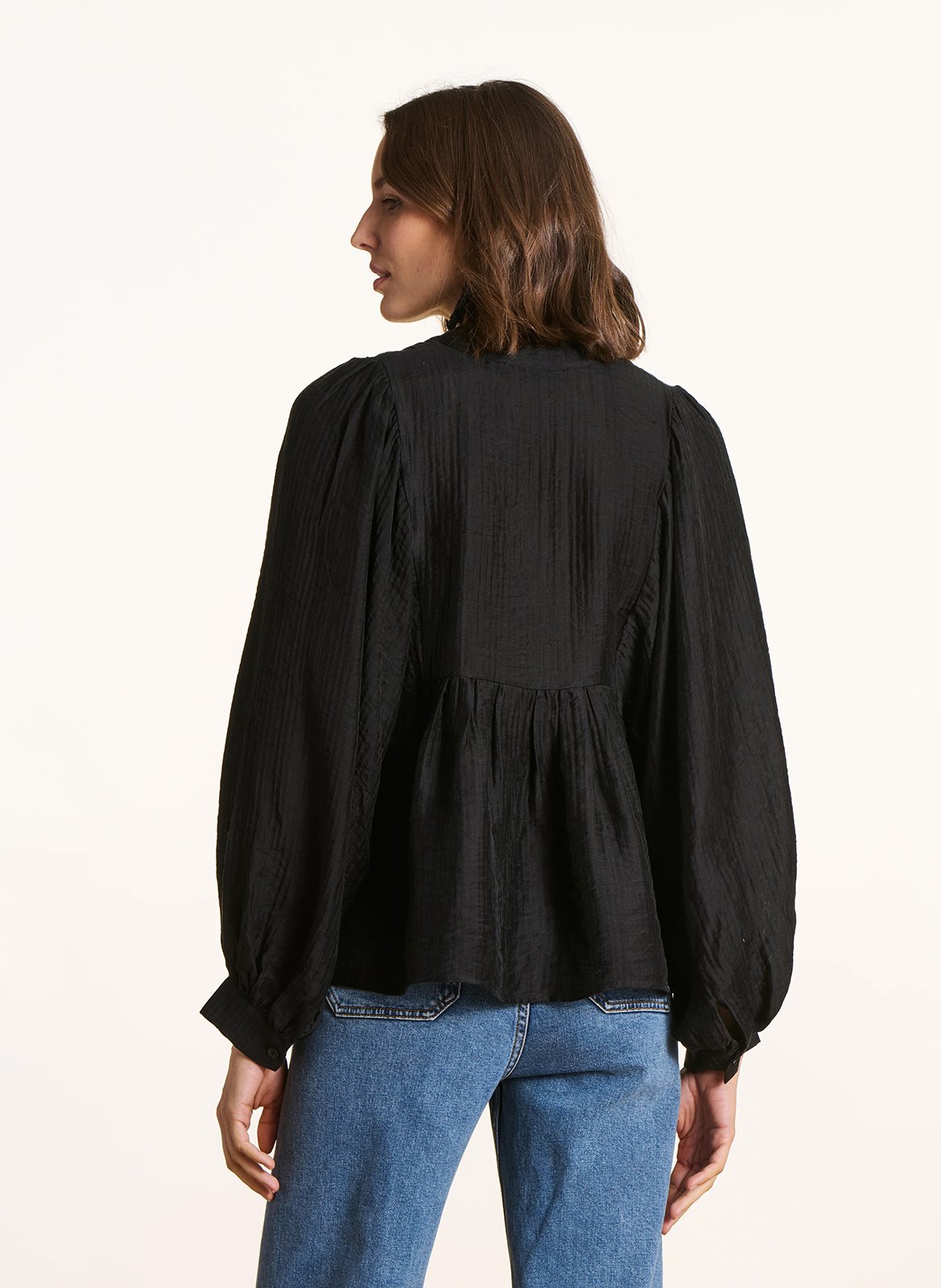 Weites Top mit Stehkragen LA FEE MARABOUTEE Schwarz