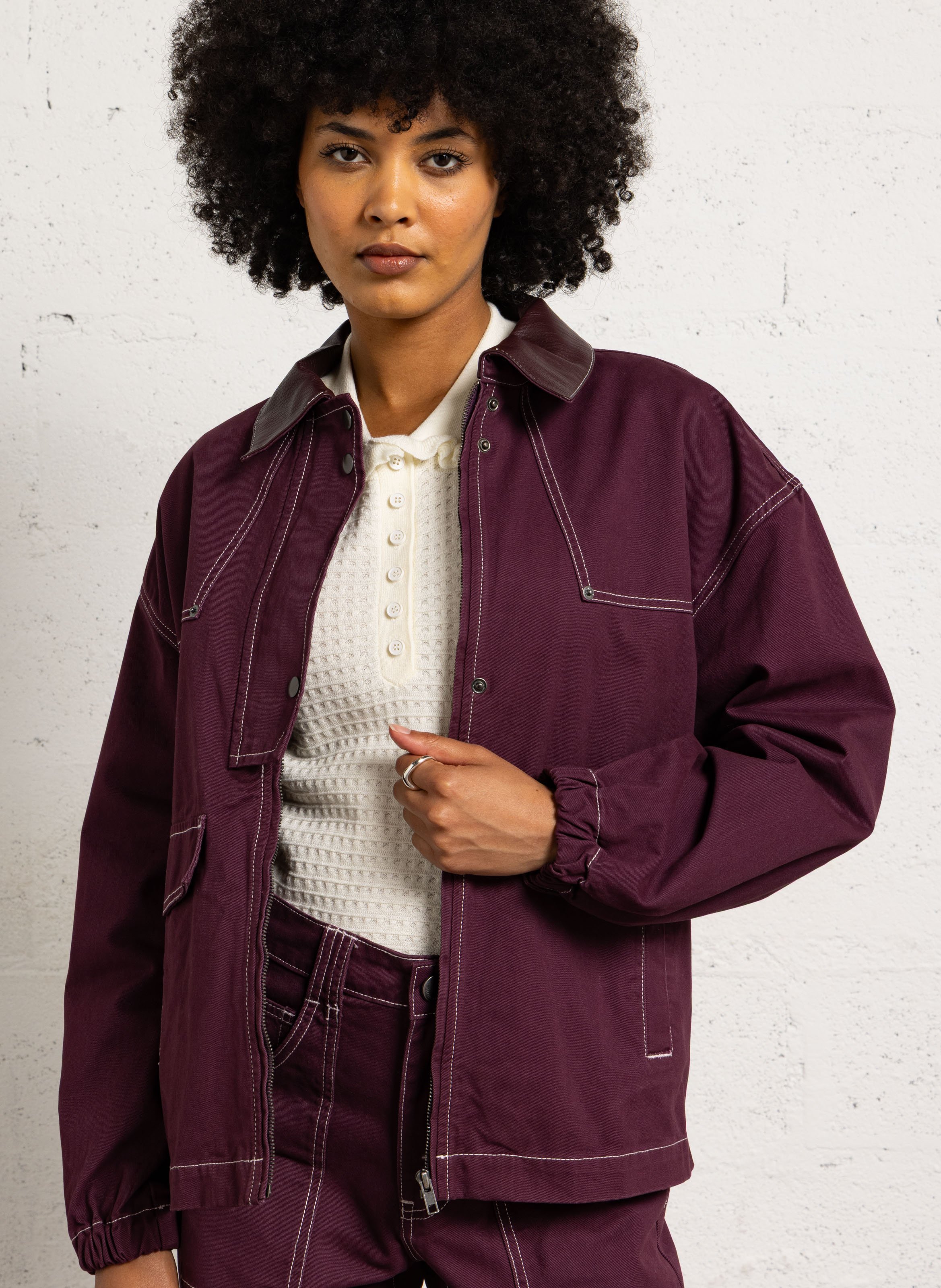 Straight jacket with contrast stitching SUNCOO Plums