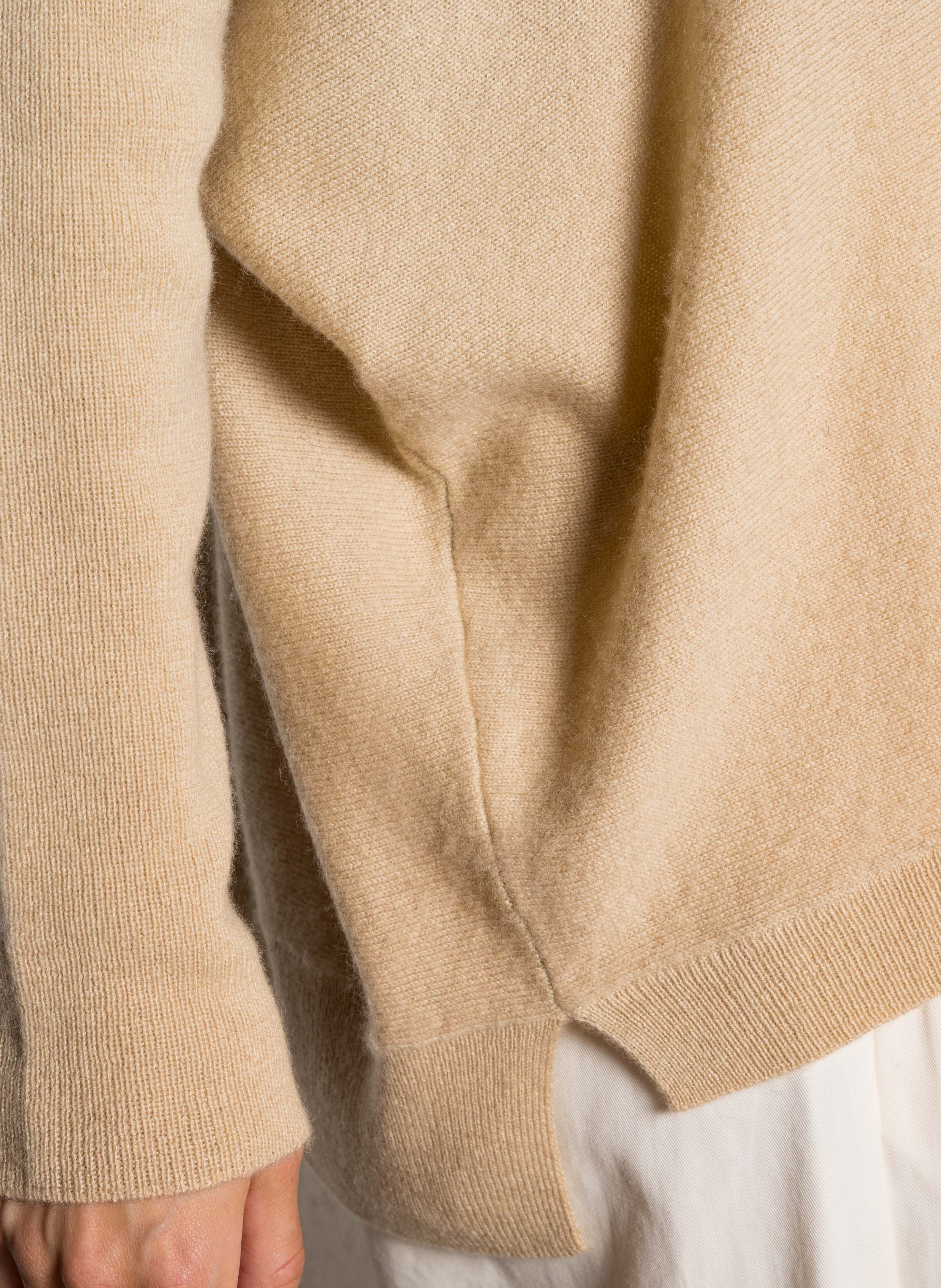 Oversized kasjmier trui met print KUJTEN Beige