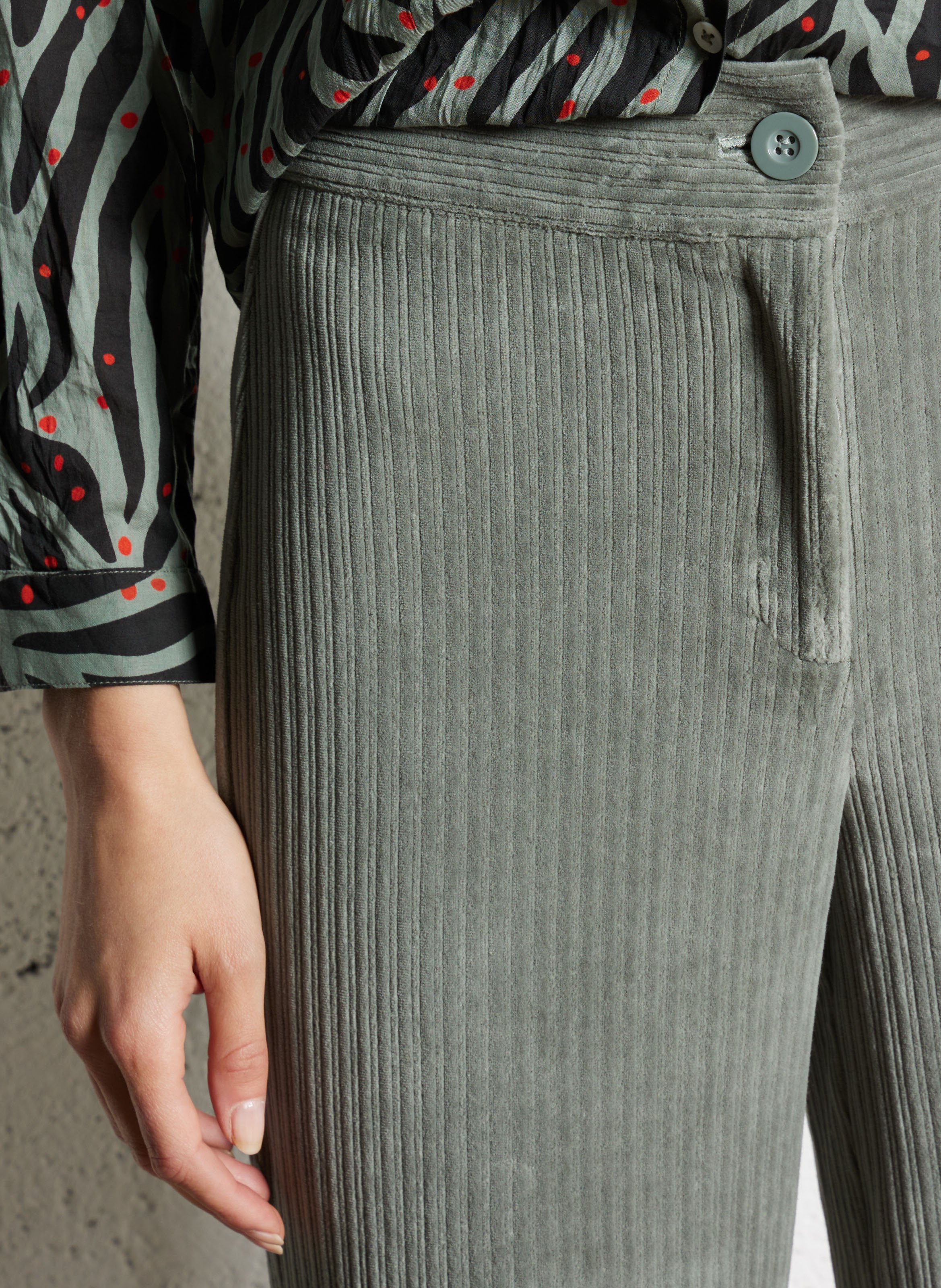 Pantalon droit en coton mélangé NICE THINGS Vert