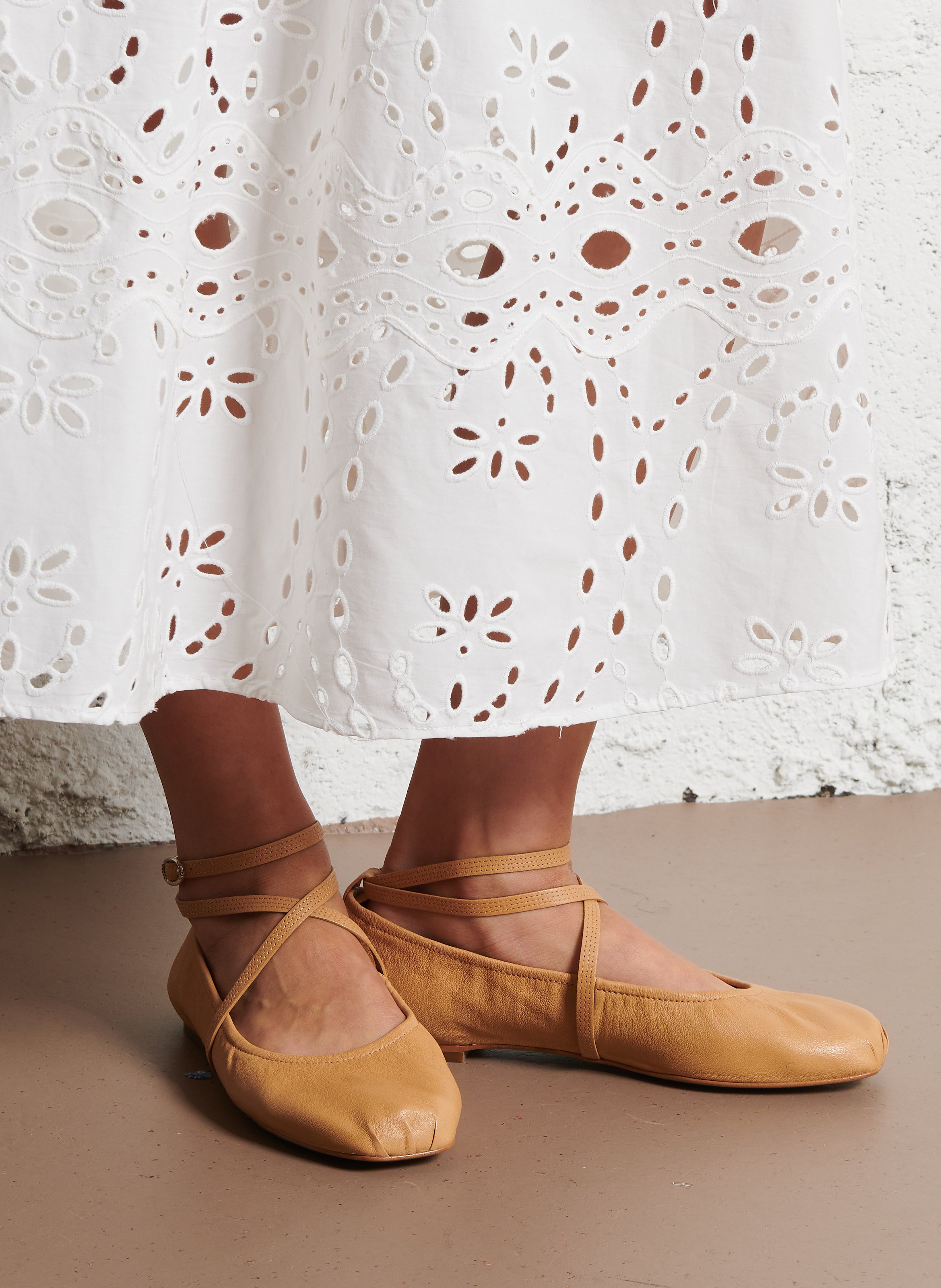 Ballerines en cuir BA&SH Beige