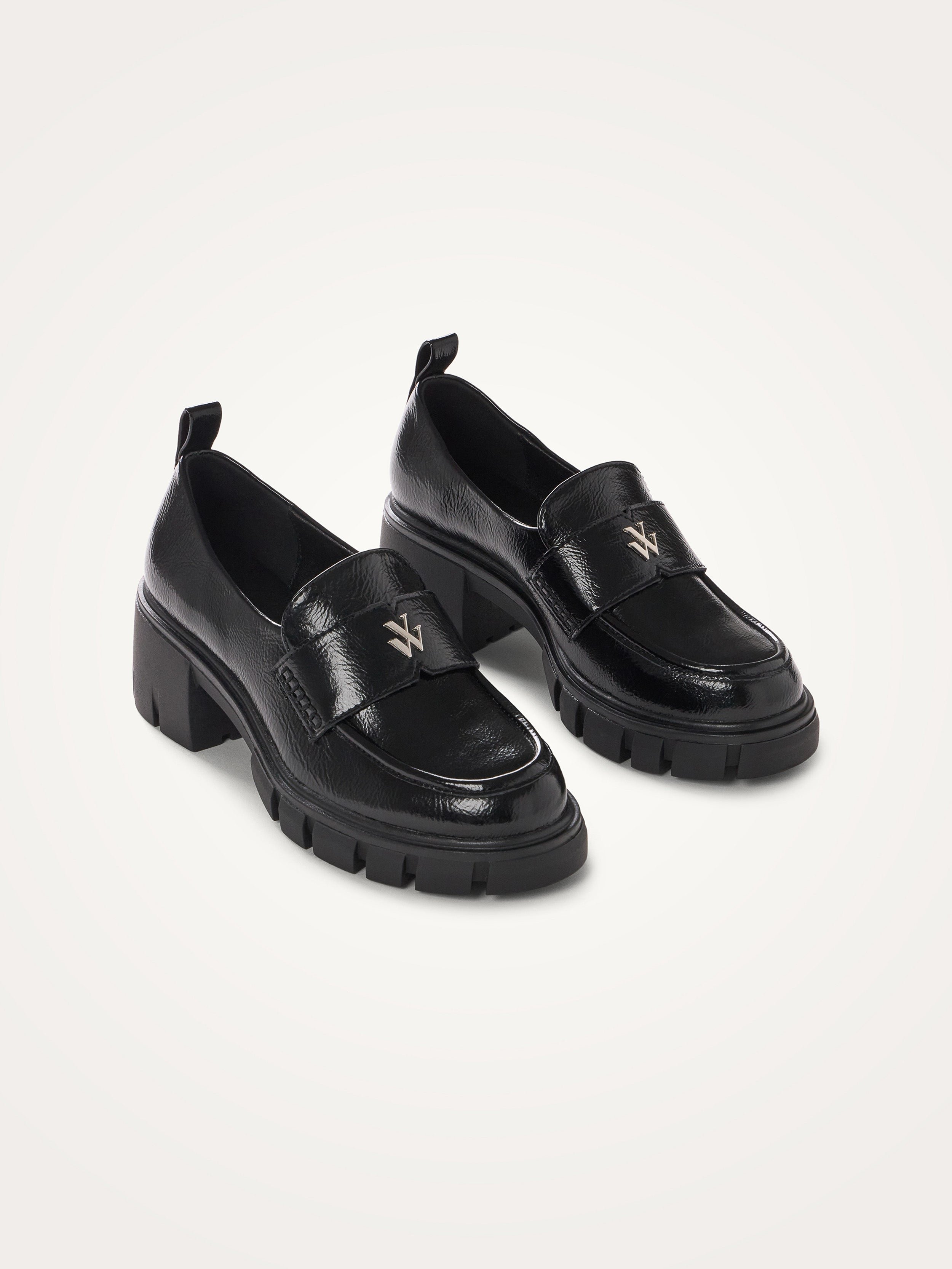 Moccasins with serrated heel VANESSA WU Black