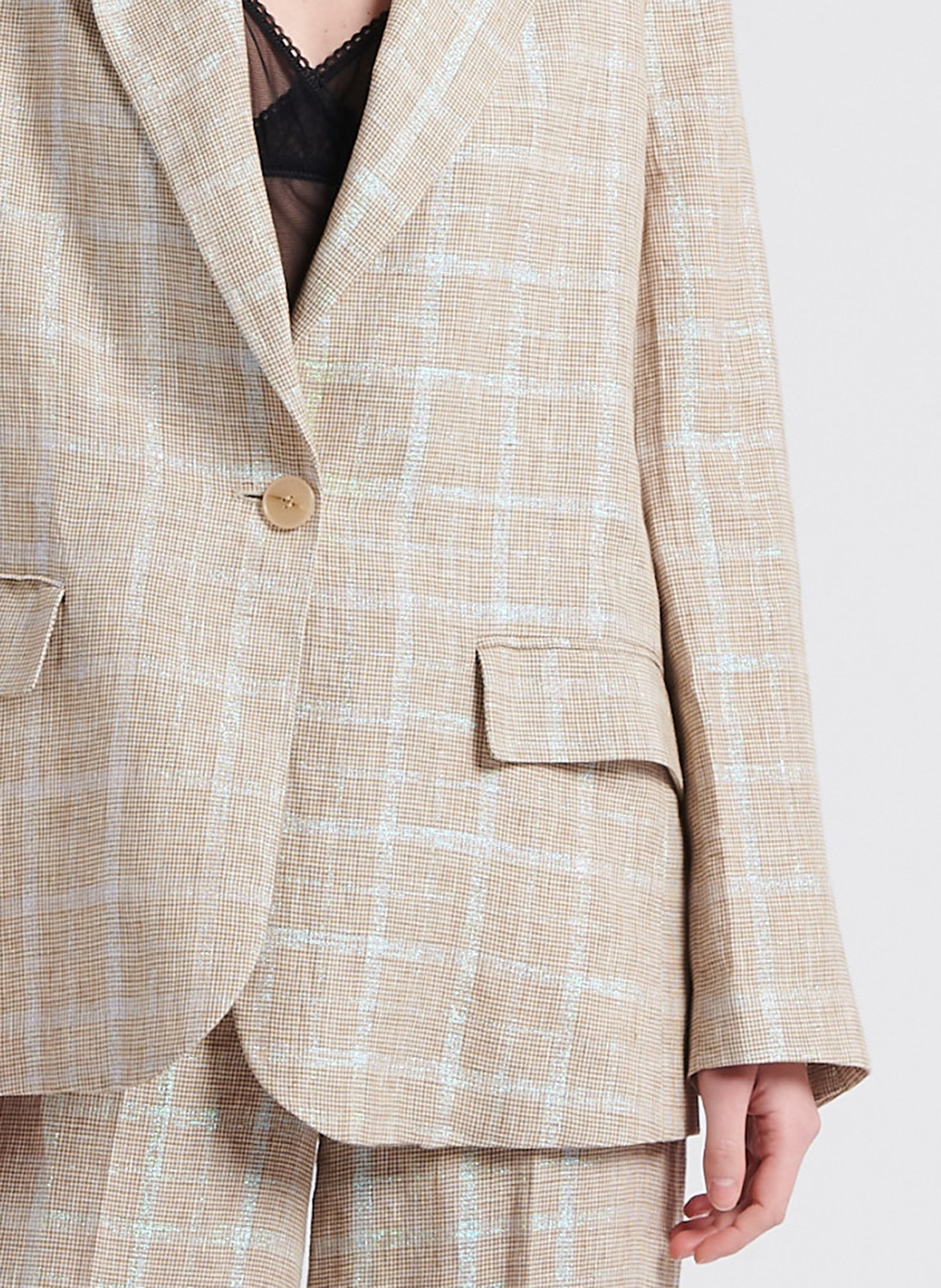 Veste de tailleur droite brillante ATTIC AND BARN Beige