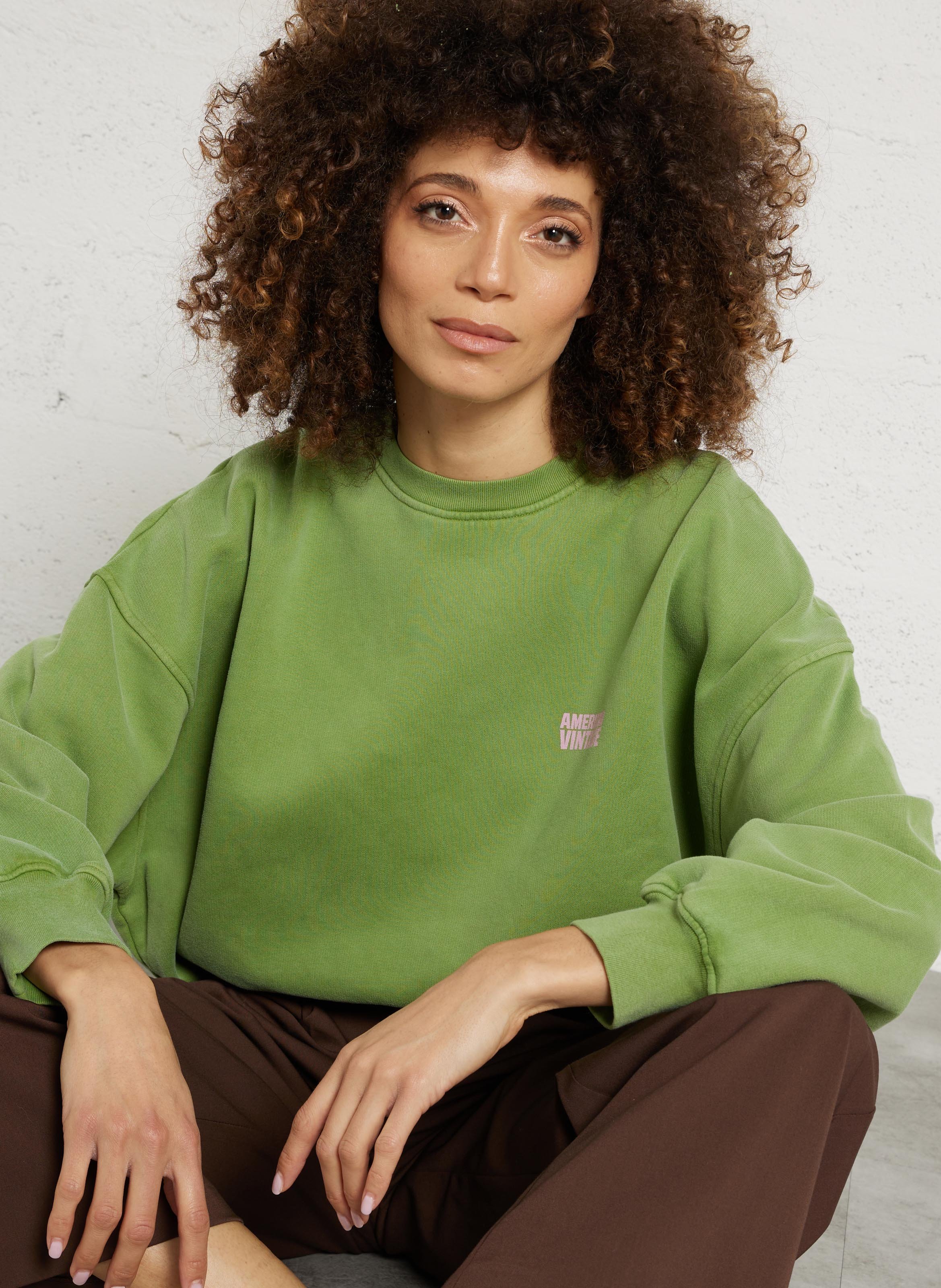 Weit geschnittenes Rundhals-Sweatshirt aus Baumwolle mit Siebdruck AMERICAN VINTAGE