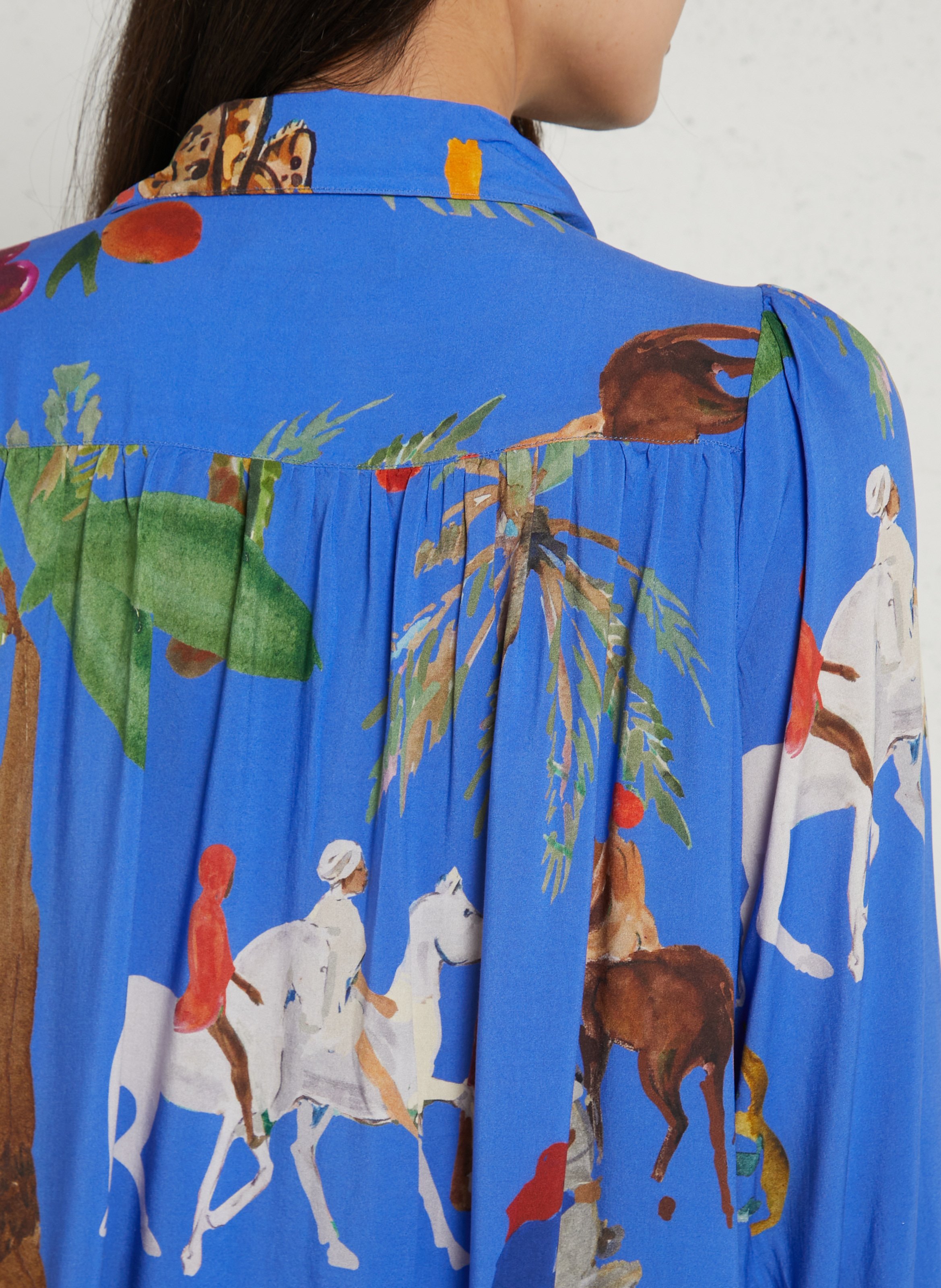 Ausgestelltes Hemd mit klassischem Kragen und Print. G.KERO Blau