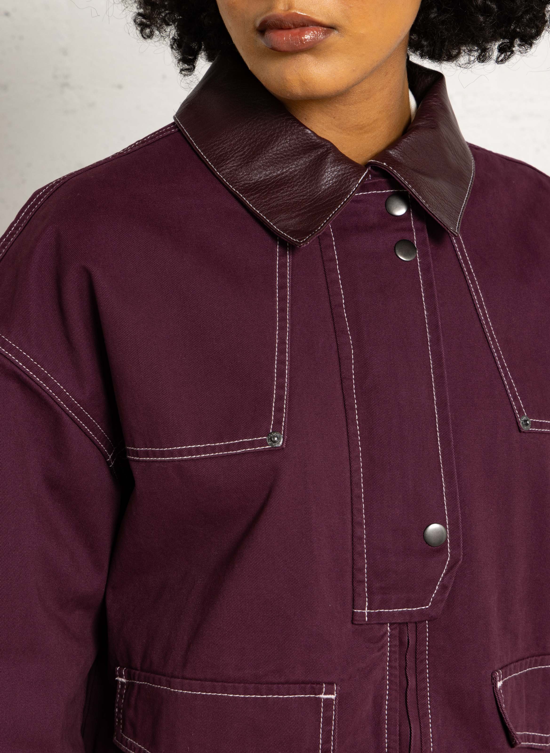 Straight jacket with contrast stitching SUNCOO Plums