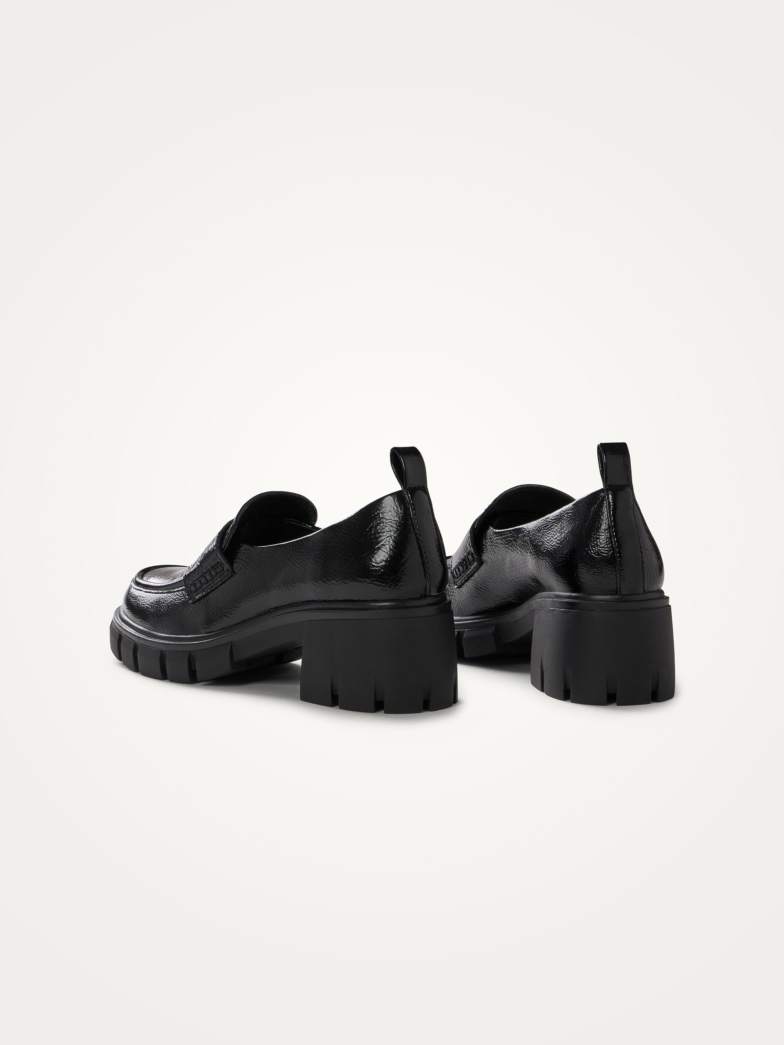 Moccasins with serrated heel VANESSA WU Black