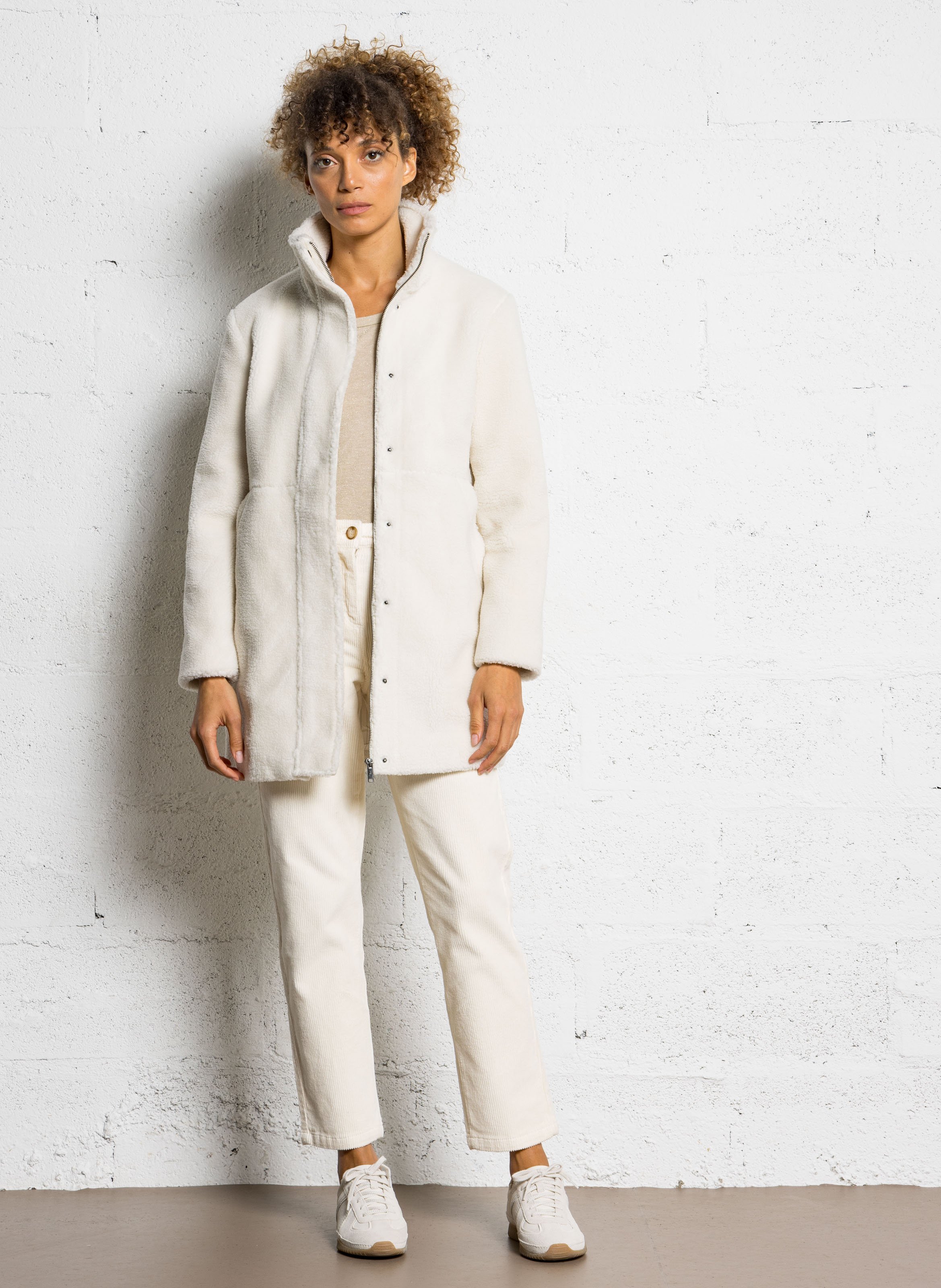 Straight coat with high collar teddy ONE STEP White