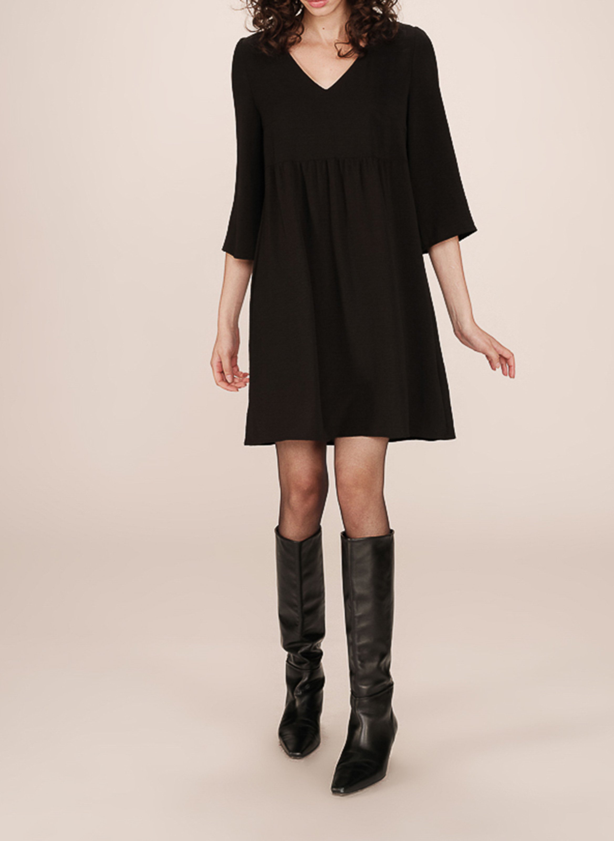 Short plain V-neck dress GRACE ET MILA
