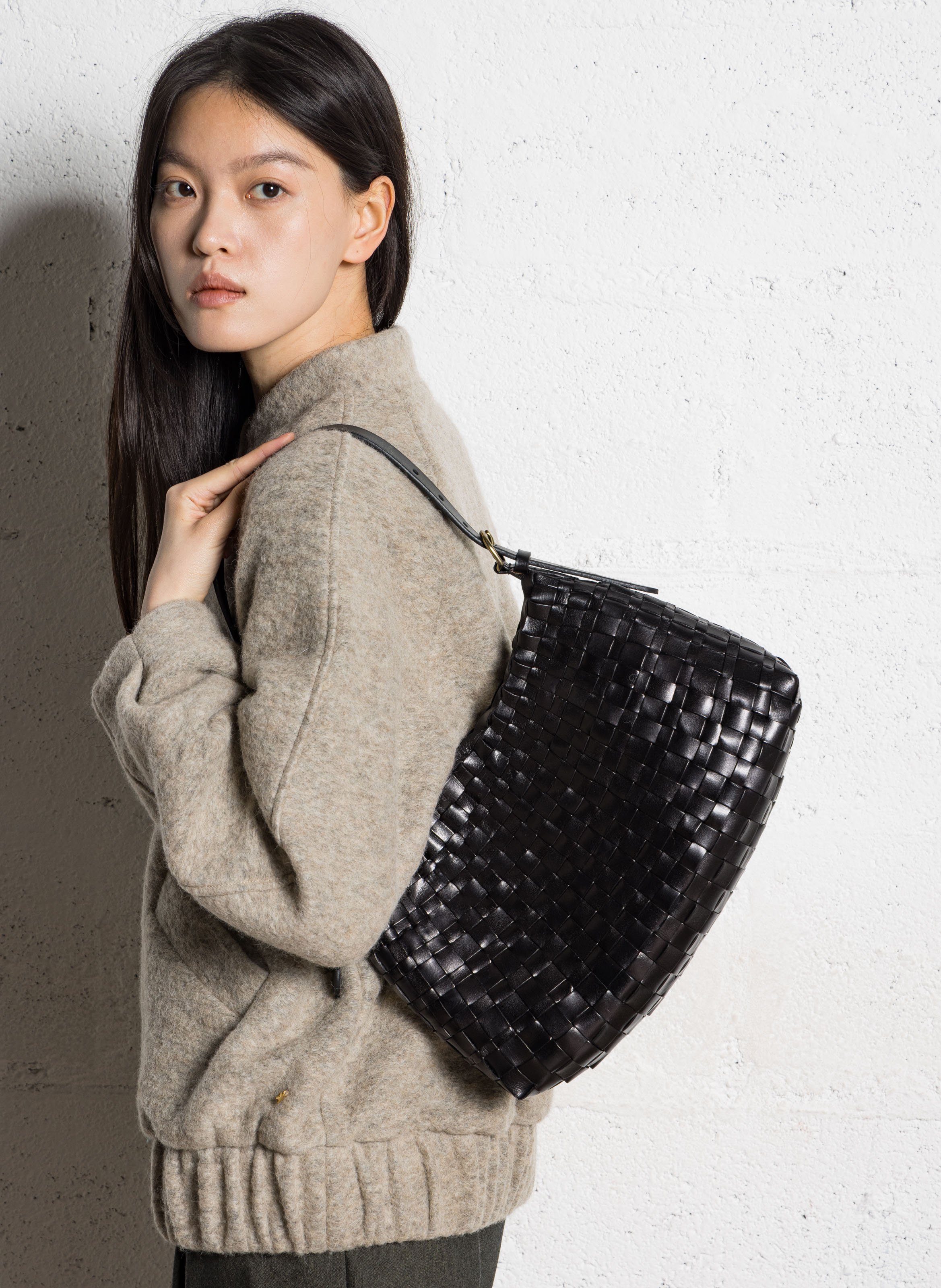 Woven leather shoulder bag DRAGON DIFFUSION Black