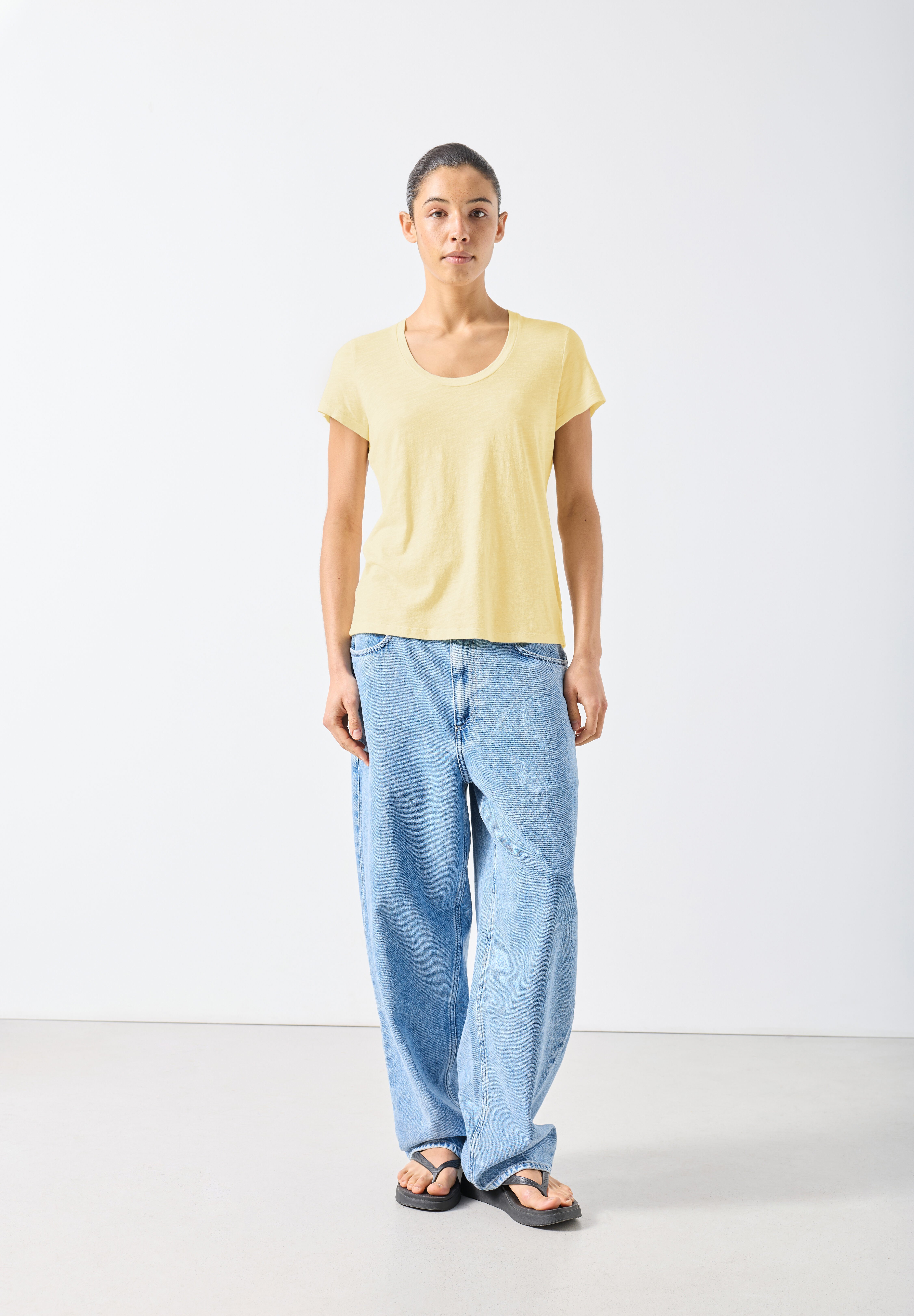 Tee-shirt col rond en coton mélangé AMERICAN VINTAGE Jaune