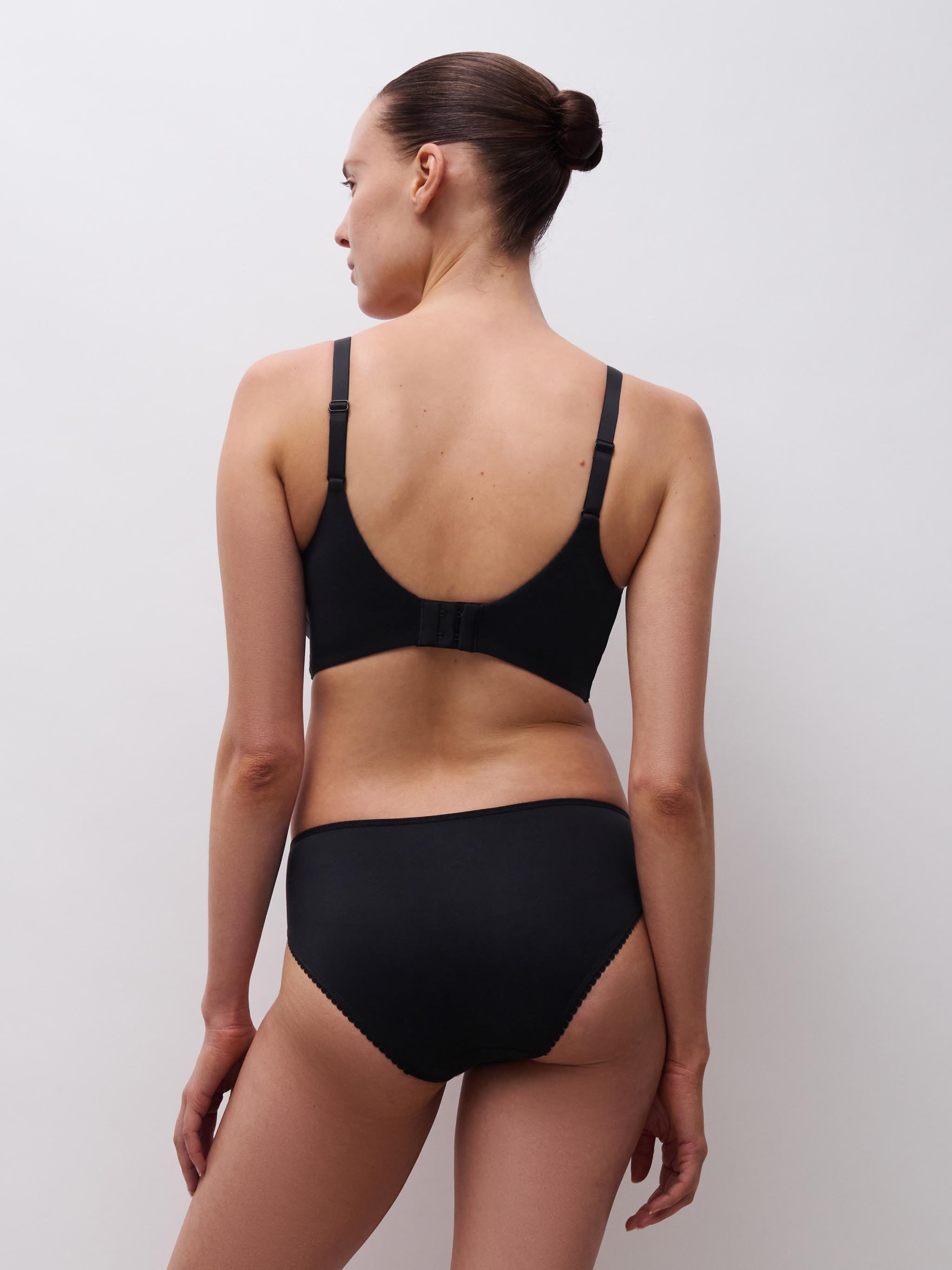 Non-wired support bra with cups | Black CHANTELLE Women