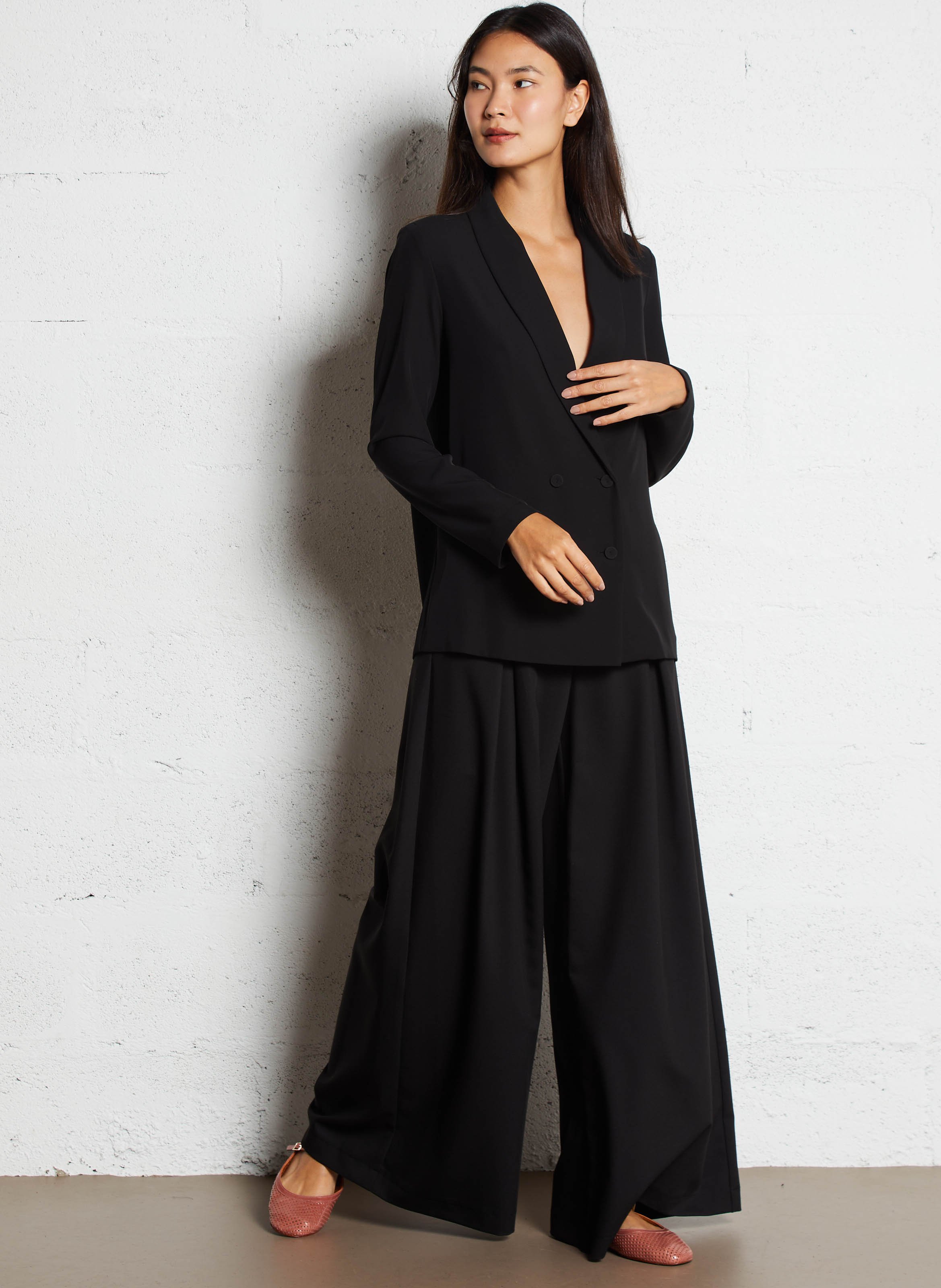 a ref IMPERIAL Black