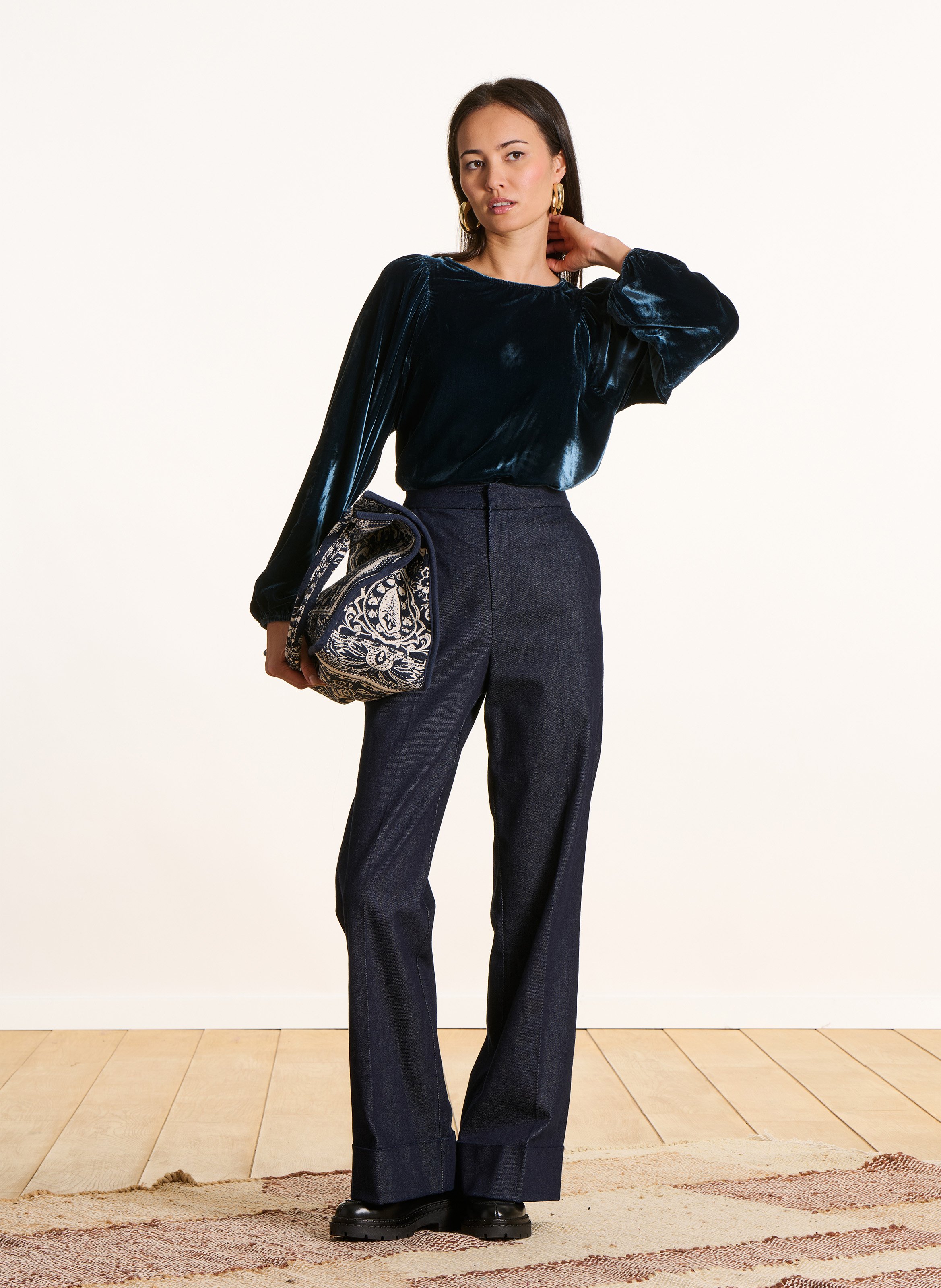 Oversized velvet round neck top LA FEE MARABOUTEE Blue