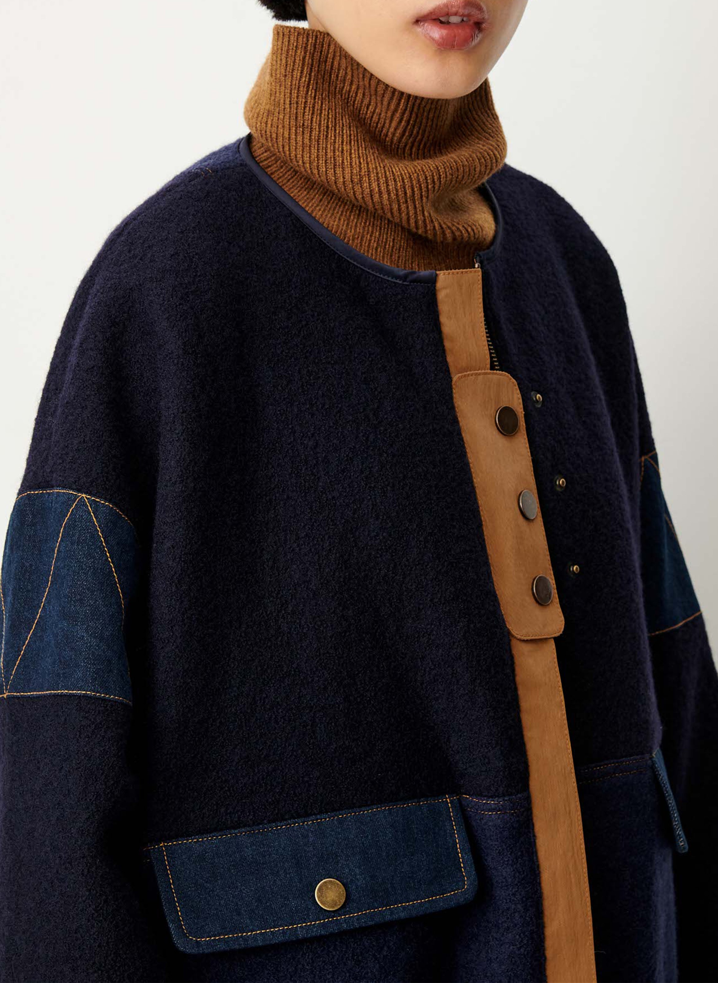 Veste ronde à détails denim en laine SESSUN Bleu