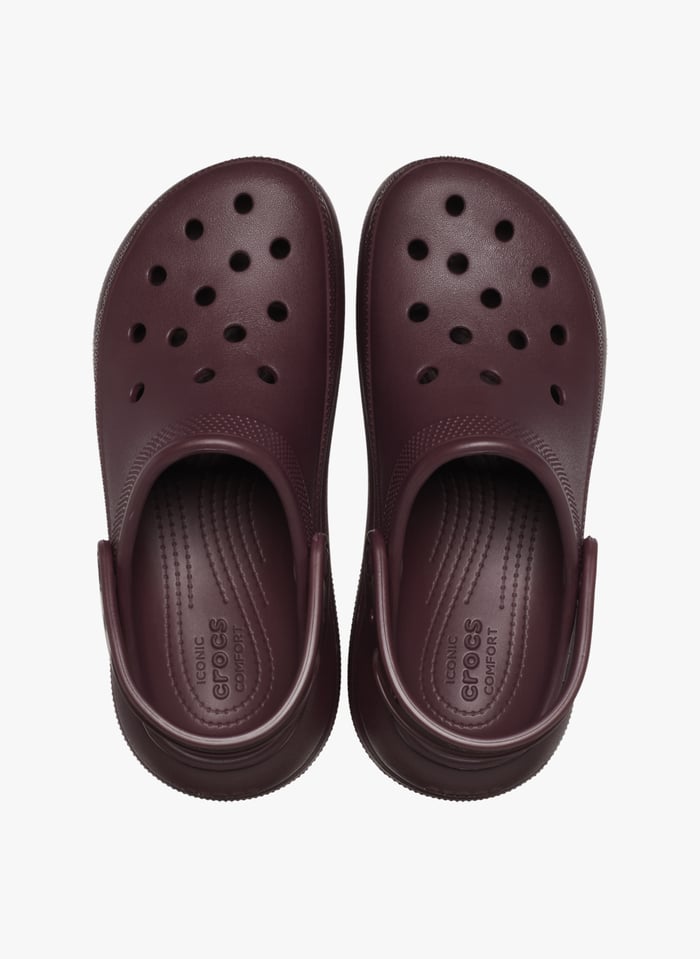 Crocs online maroon colour
