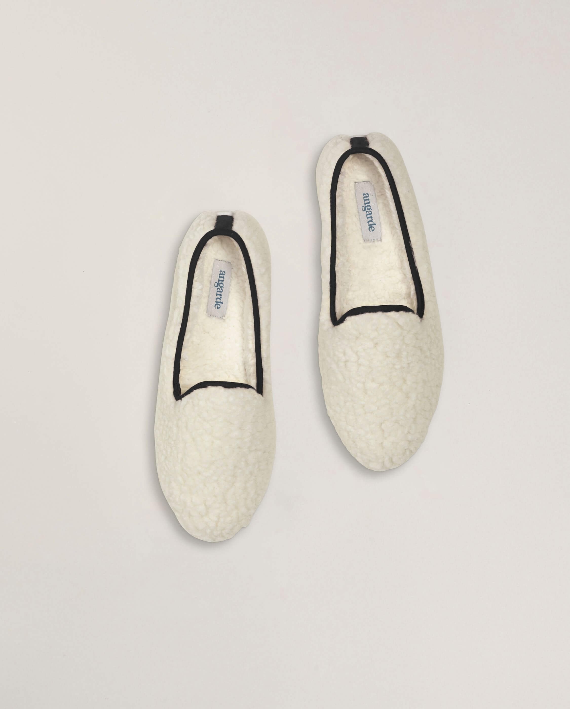 Women's wool bouclé slippers, white black ANGARDE White