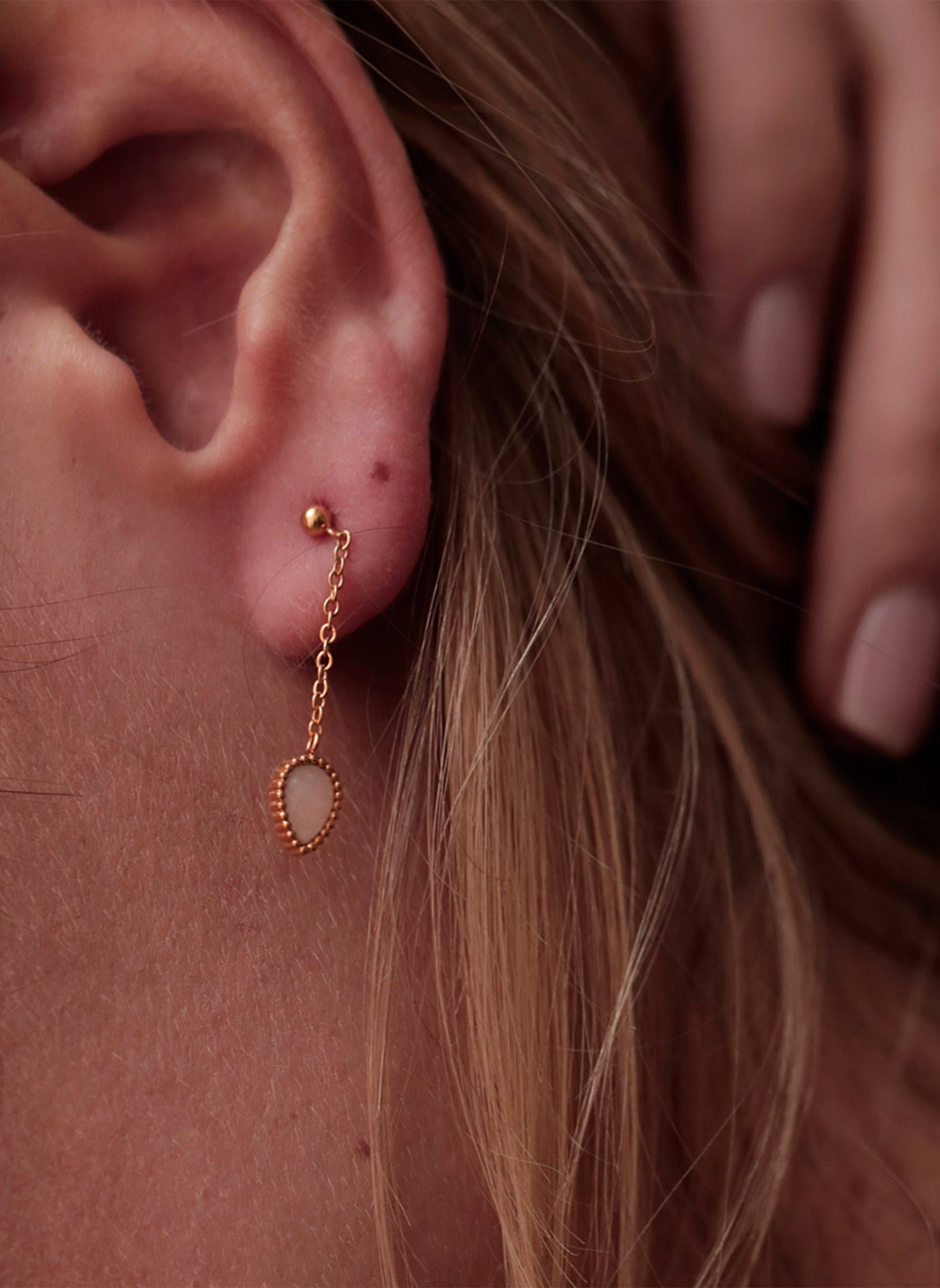 HEPA - Stainless steel earrings for pierced ears AEC Paris White