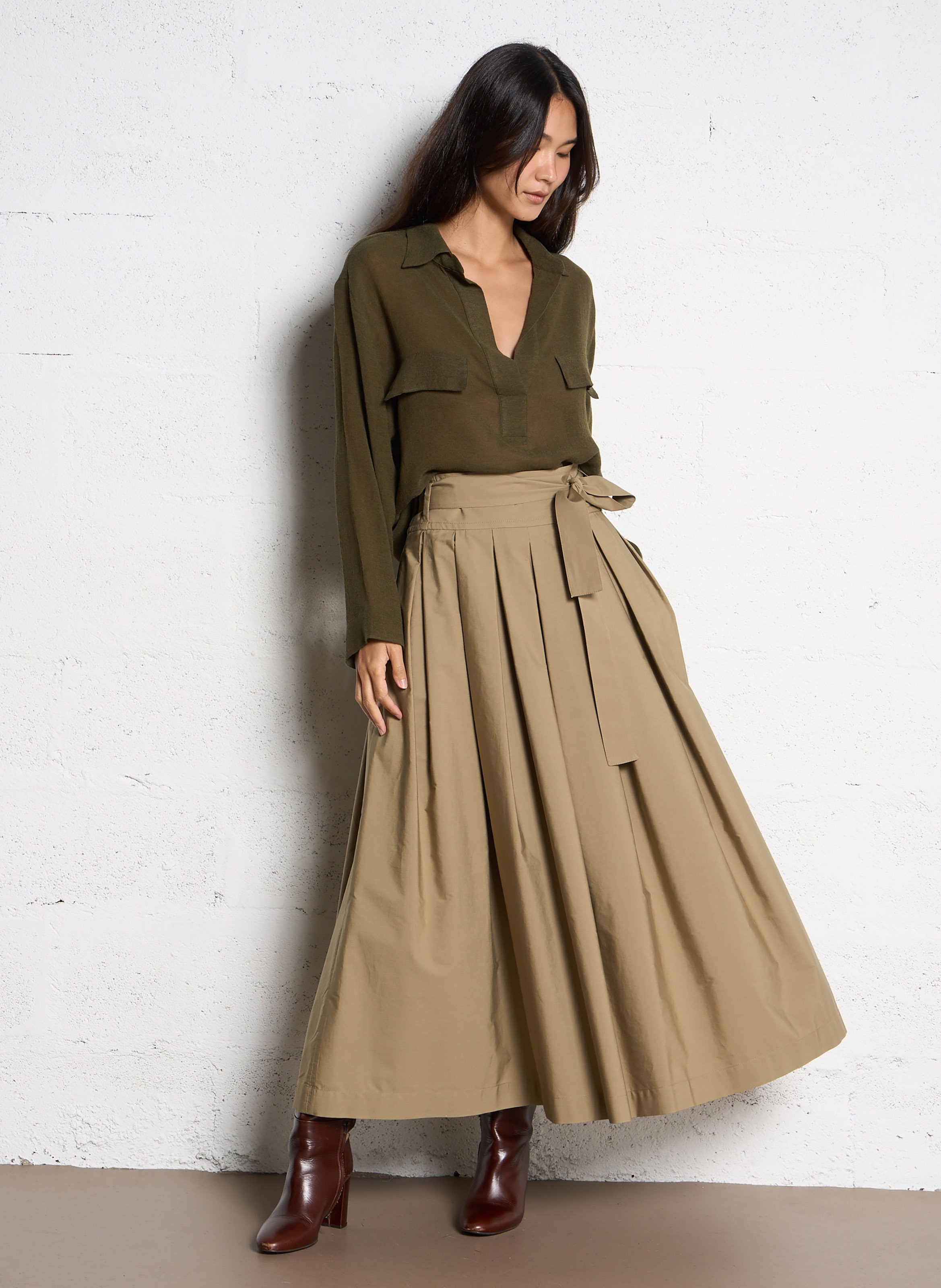 Straight V-neck blouse Green