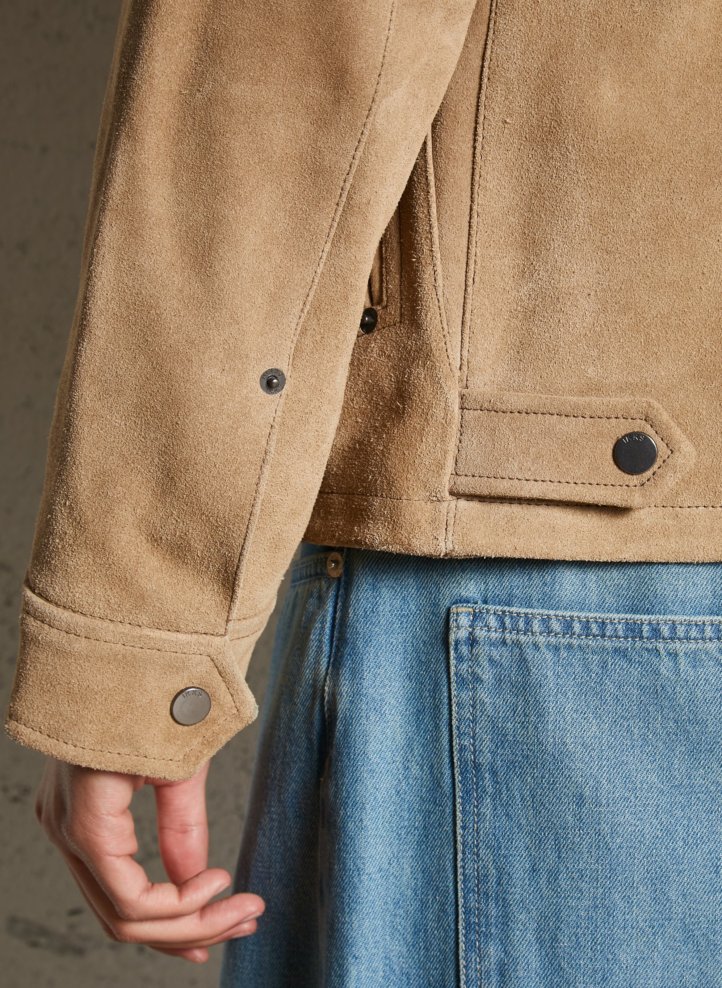 Klassische Wildlederjacke mit Stehkragen Beige