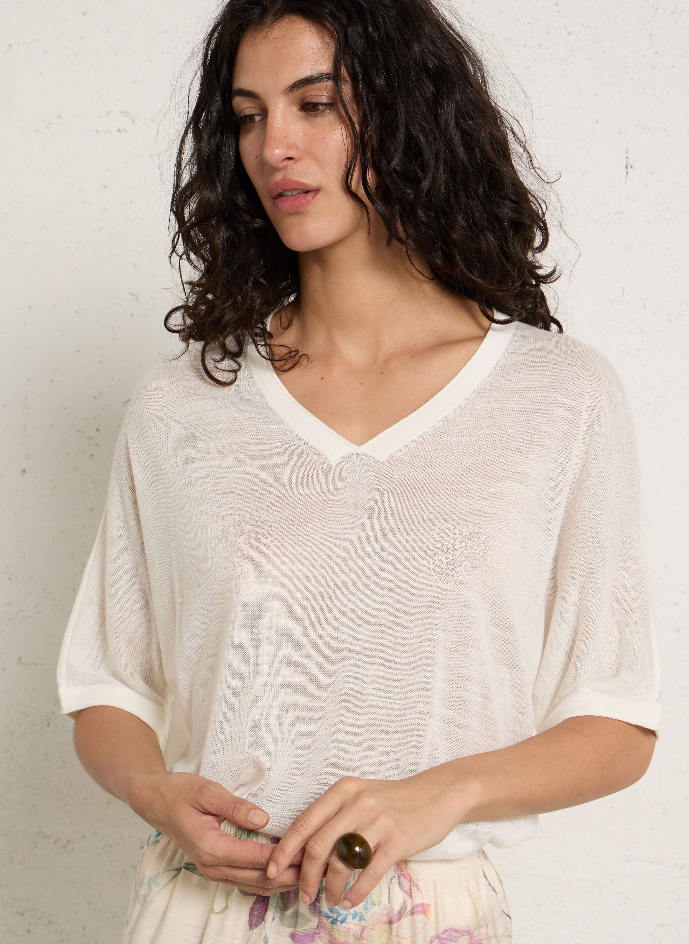Pull ample col V en maille fine IMPERIAL Blanc