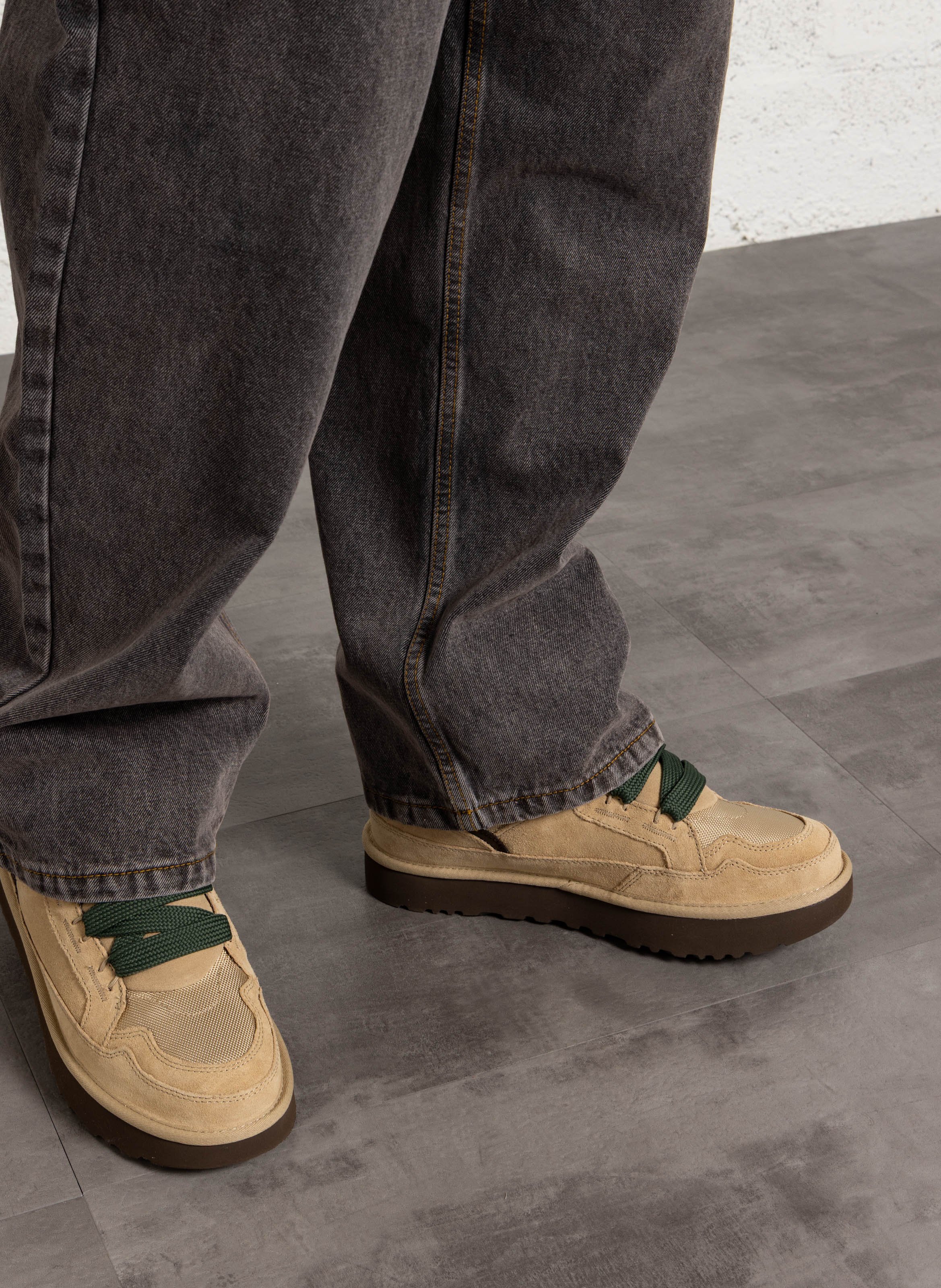 Baskets basses à lacets en cuir mélangé UGG Multicolore