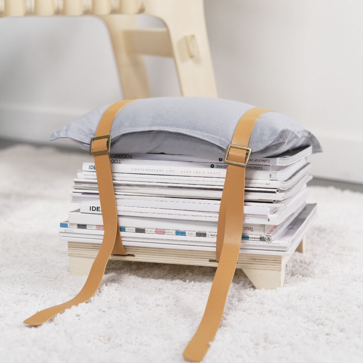 Magazine stool with plywood straps FACTORY Beige
