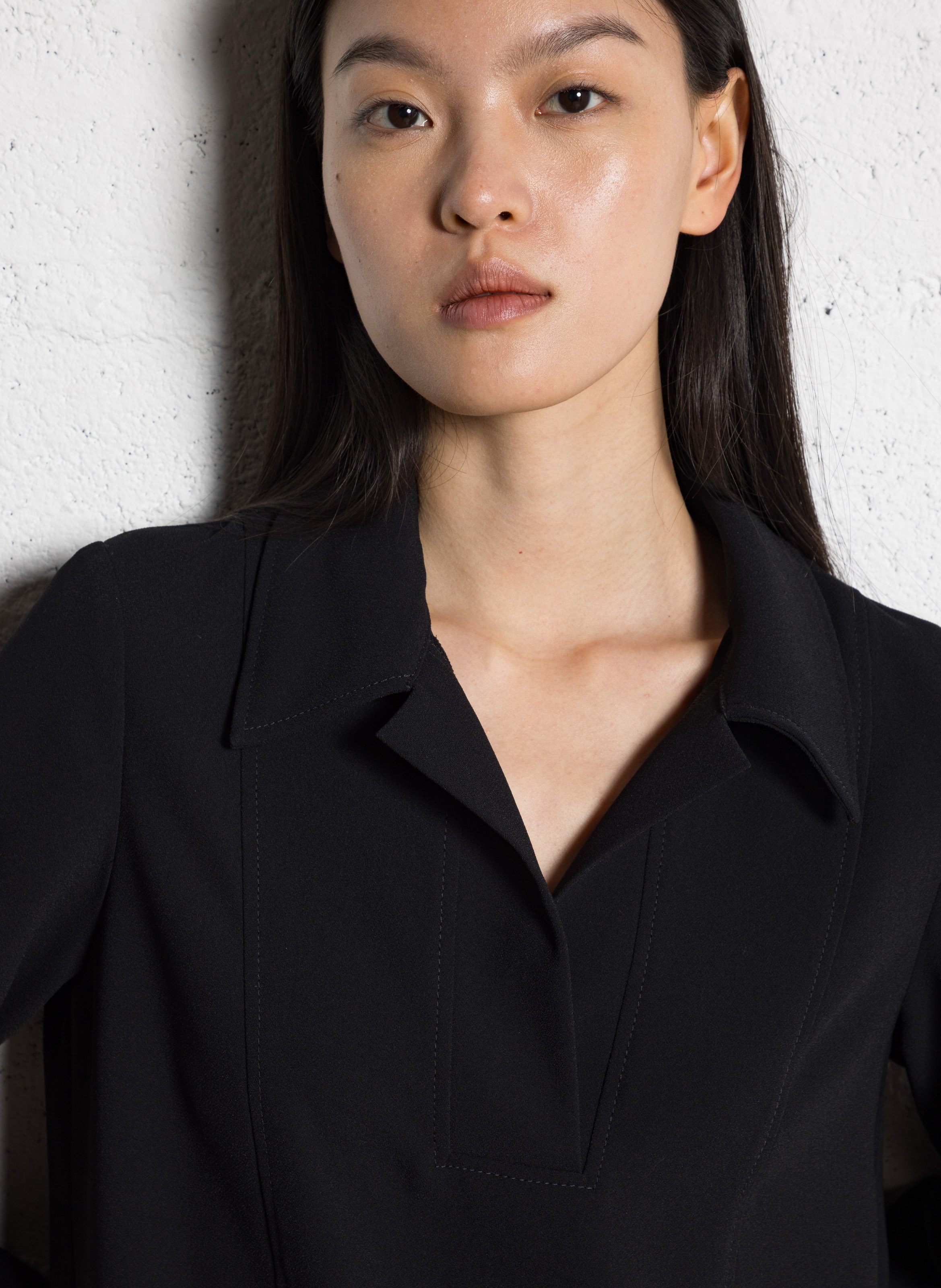 Robe courte  col v  I CODE Noir