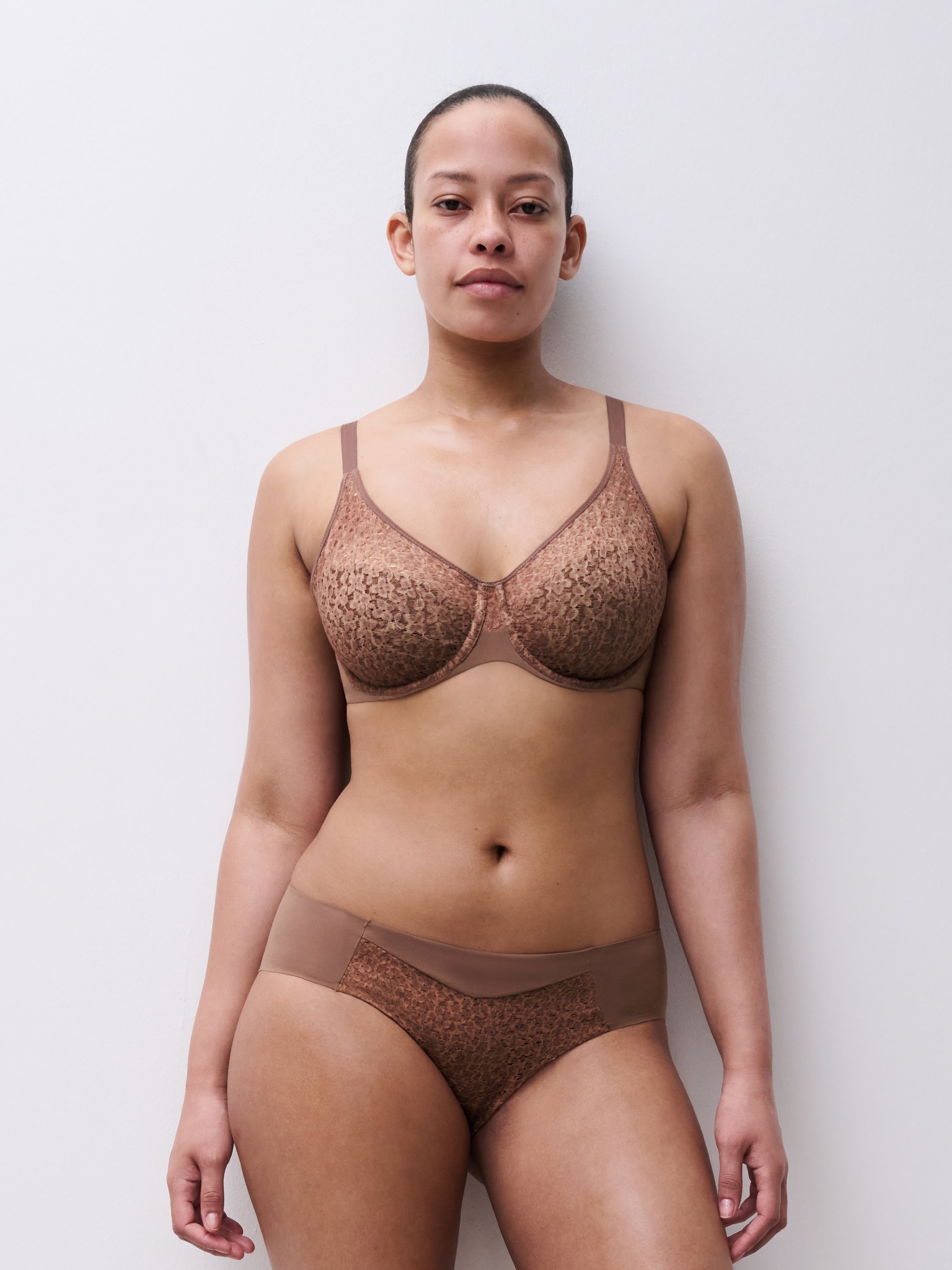 Moulded full-cup bra Brown
