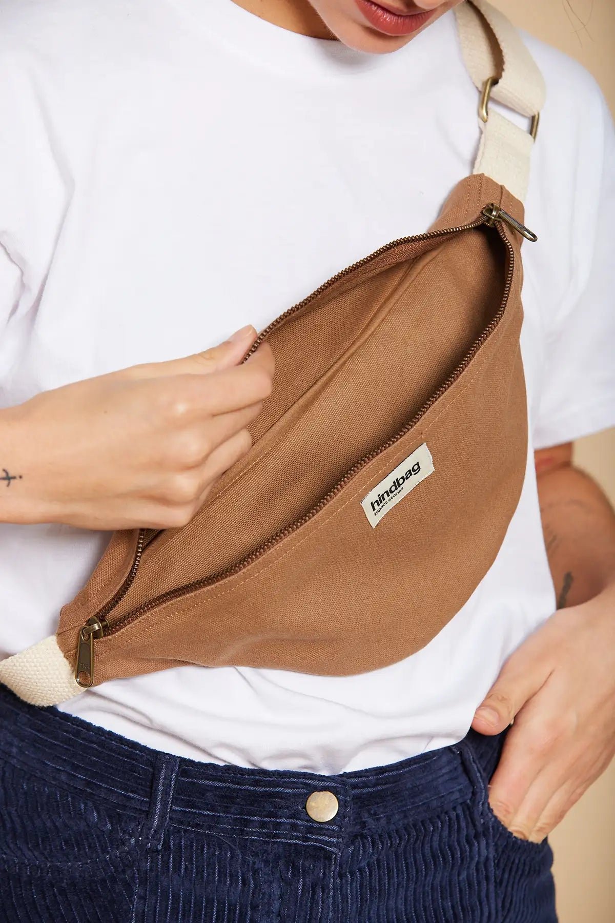 Cotton waist bag Brown