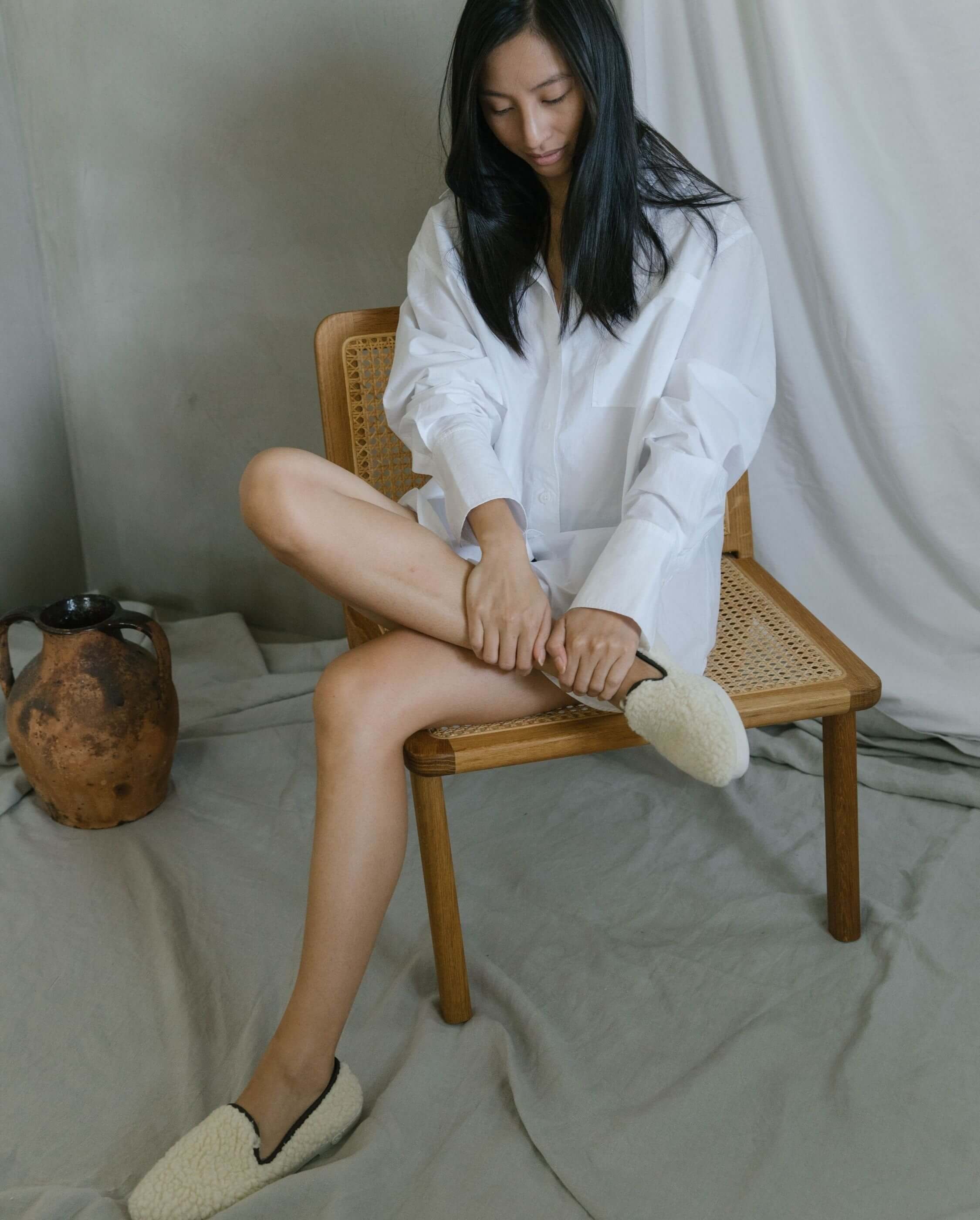 Women's wool bouclé slippers, white black ANGARDE White