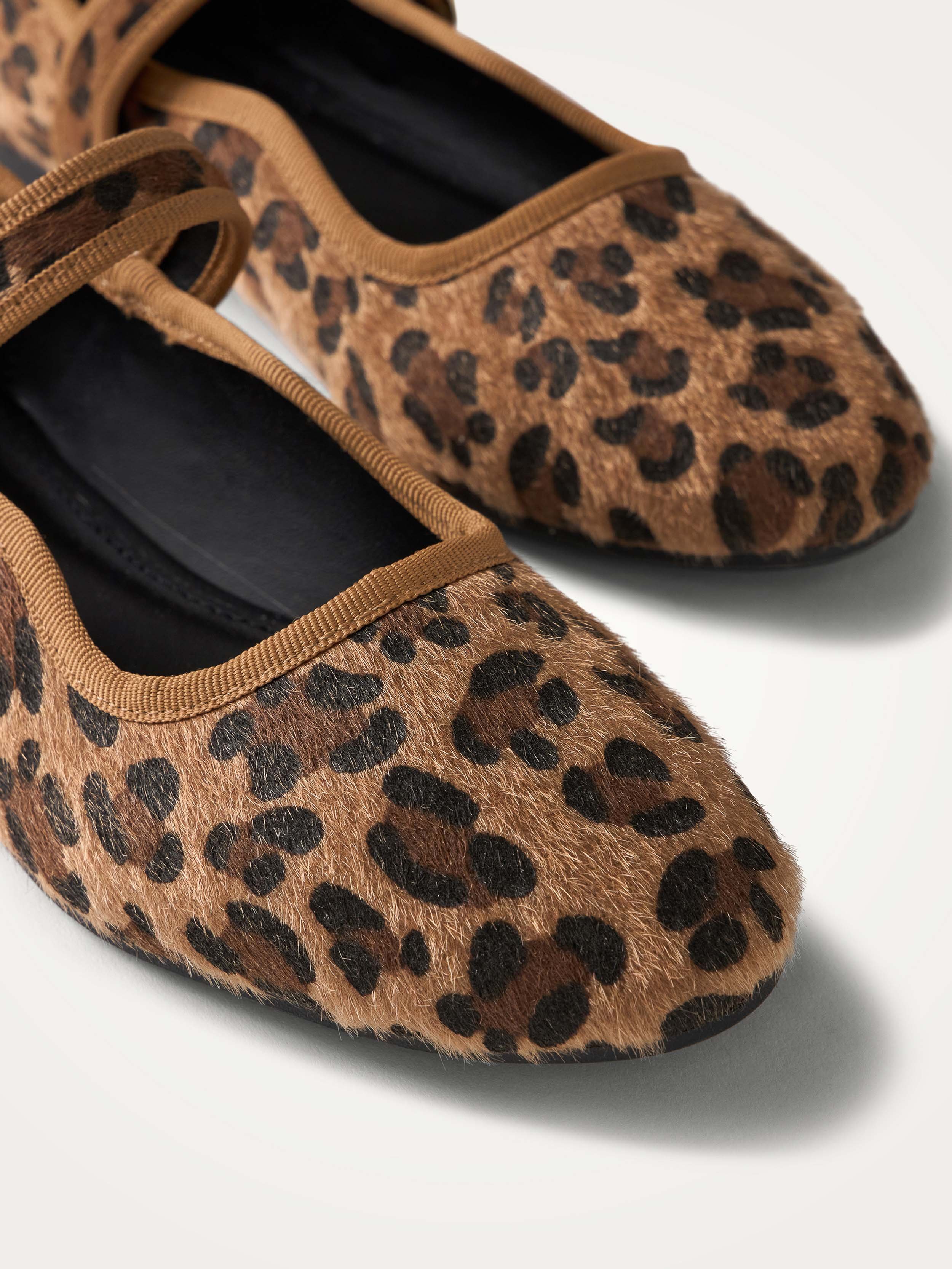 Ballerina flats VANESSA WU Beige