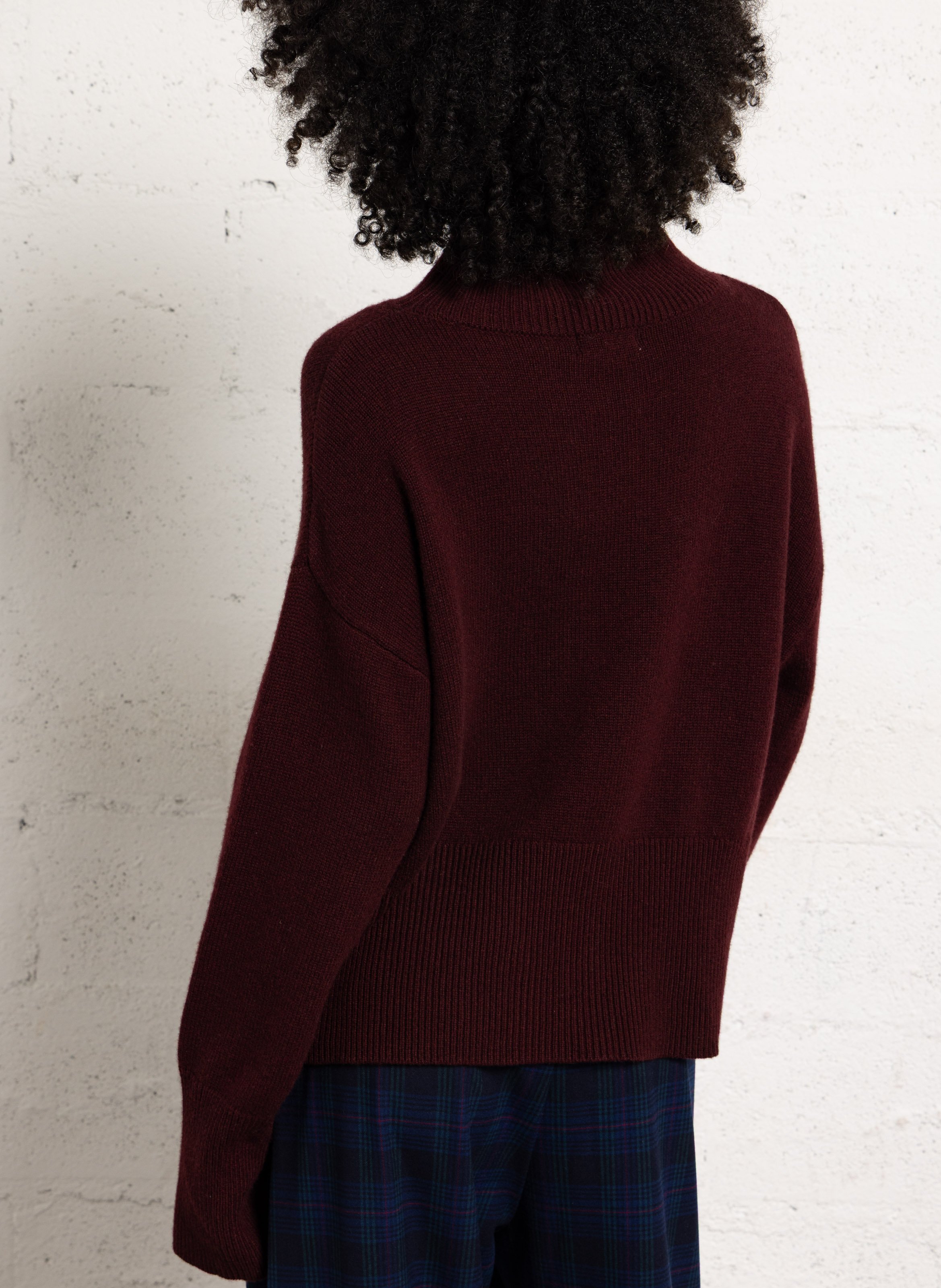 Oversized high neck sweater in recycled wool SUNCOO Plums