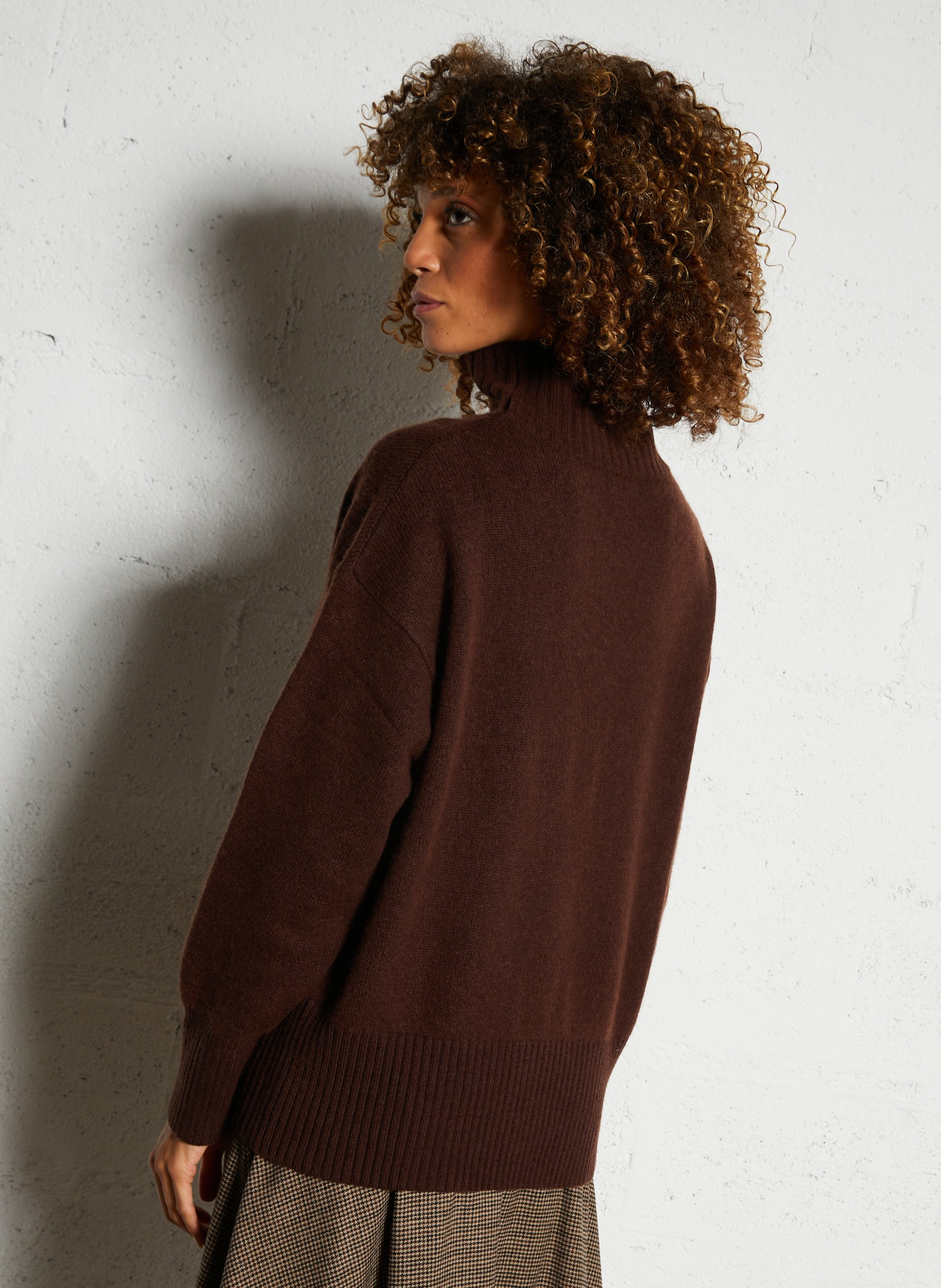 Pull ample col montant en laine SUNCOO Marron