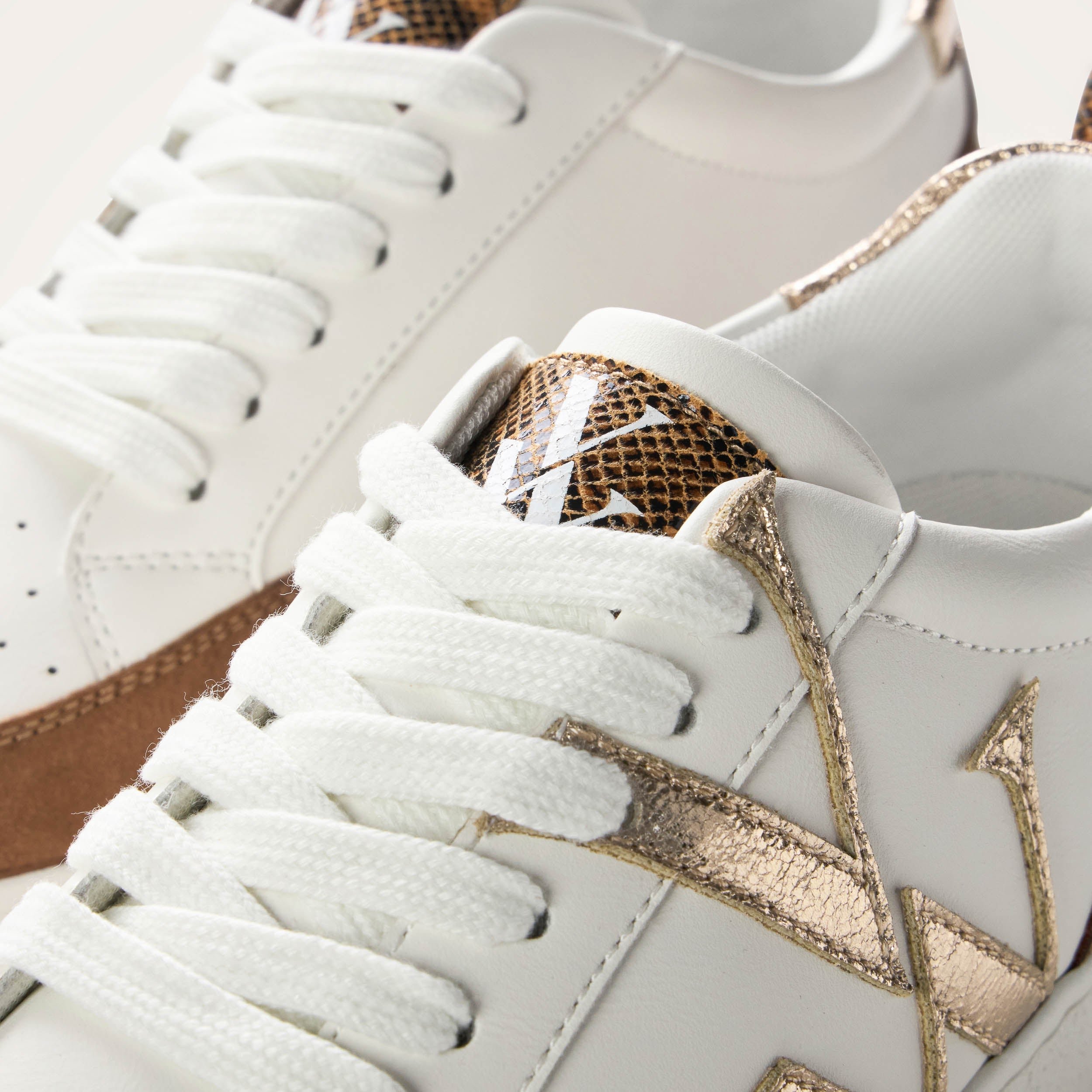 Contrasting leather-effect low-top sneakers VANESSA WU Brown