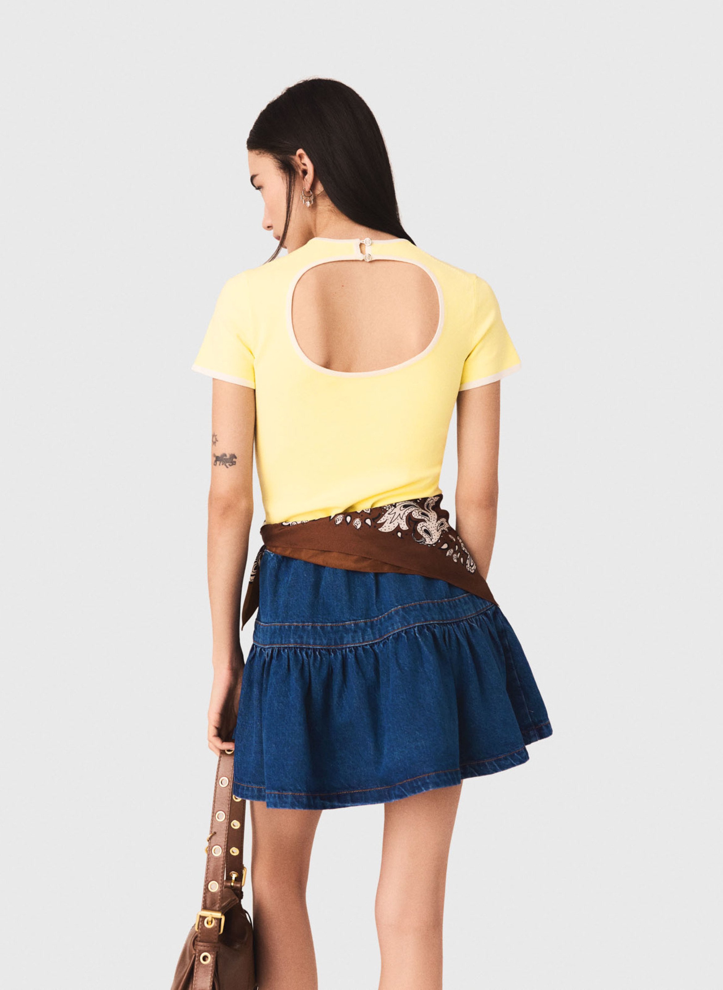 Aansluitende gebreide trui met ronde hals MAJE Geel