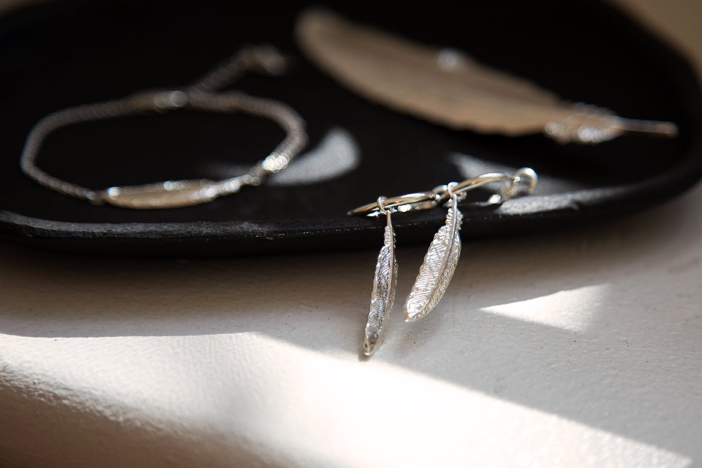 Mini silver-plated feather hoop earrings MONSIEUR SIMONE Silver