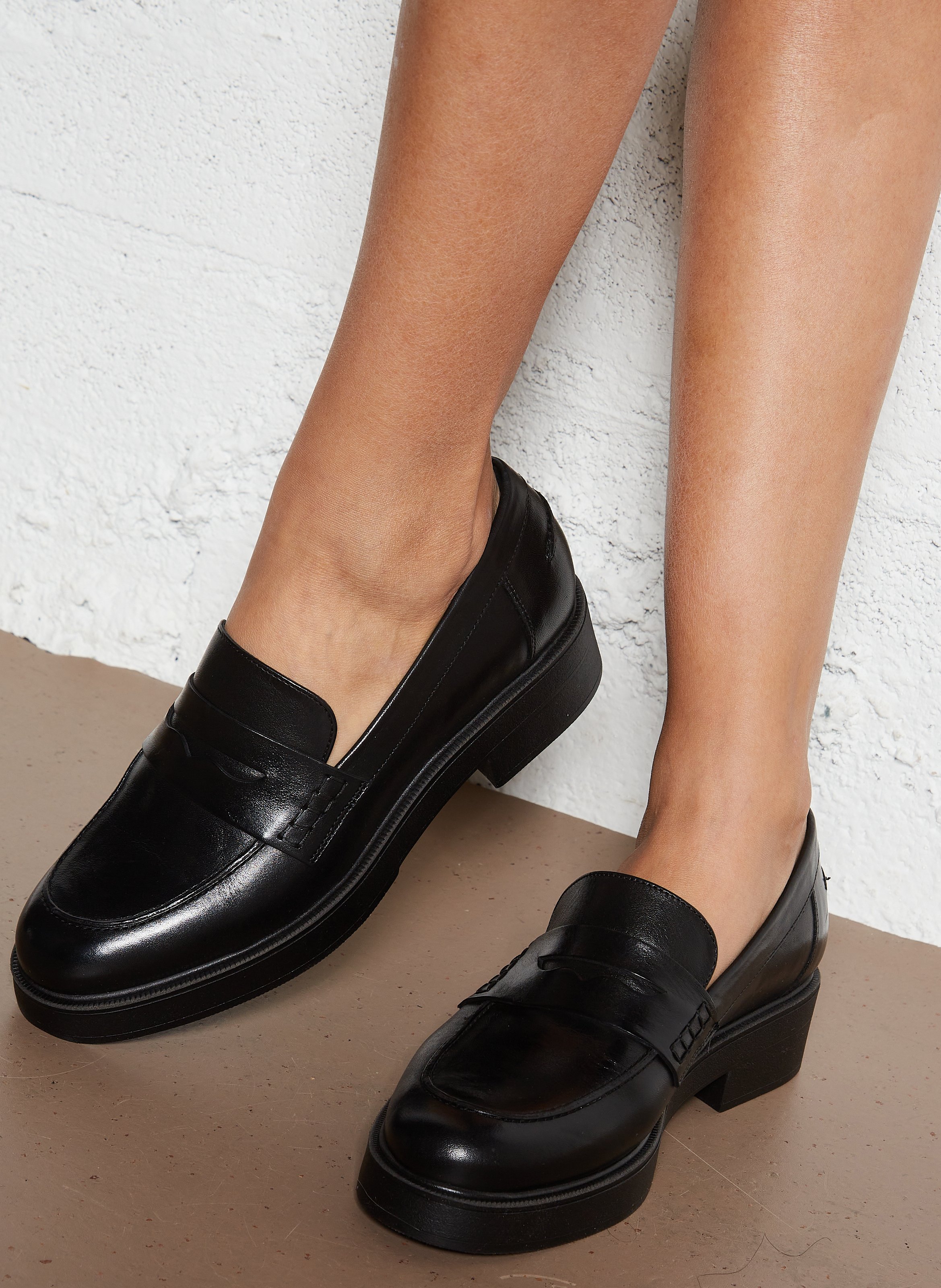 Large linen and cotton Bermuda shorts - Look 1