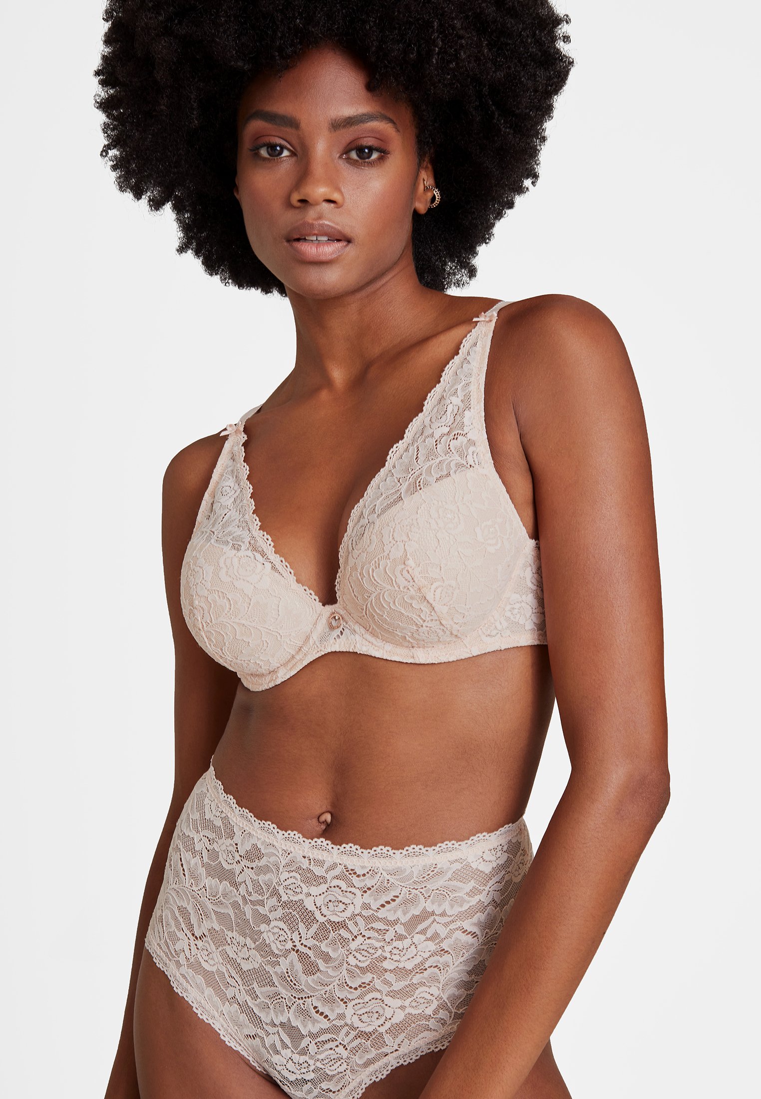 La Reine de la Nuit lyrical black scarf-style plunge bra AUBADE Pink