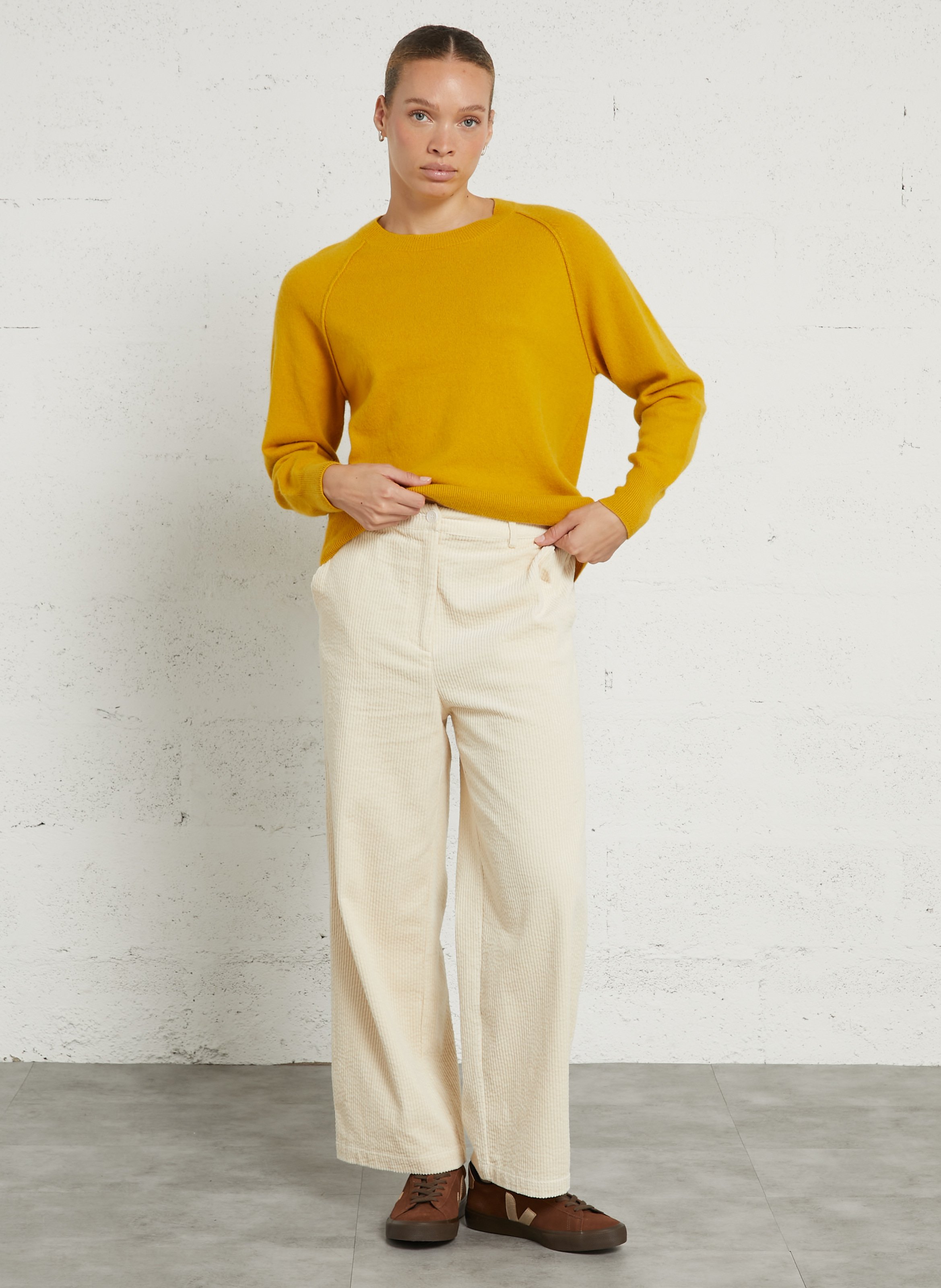 Pull col rond en laine mélangée BELLA JONES Jaune