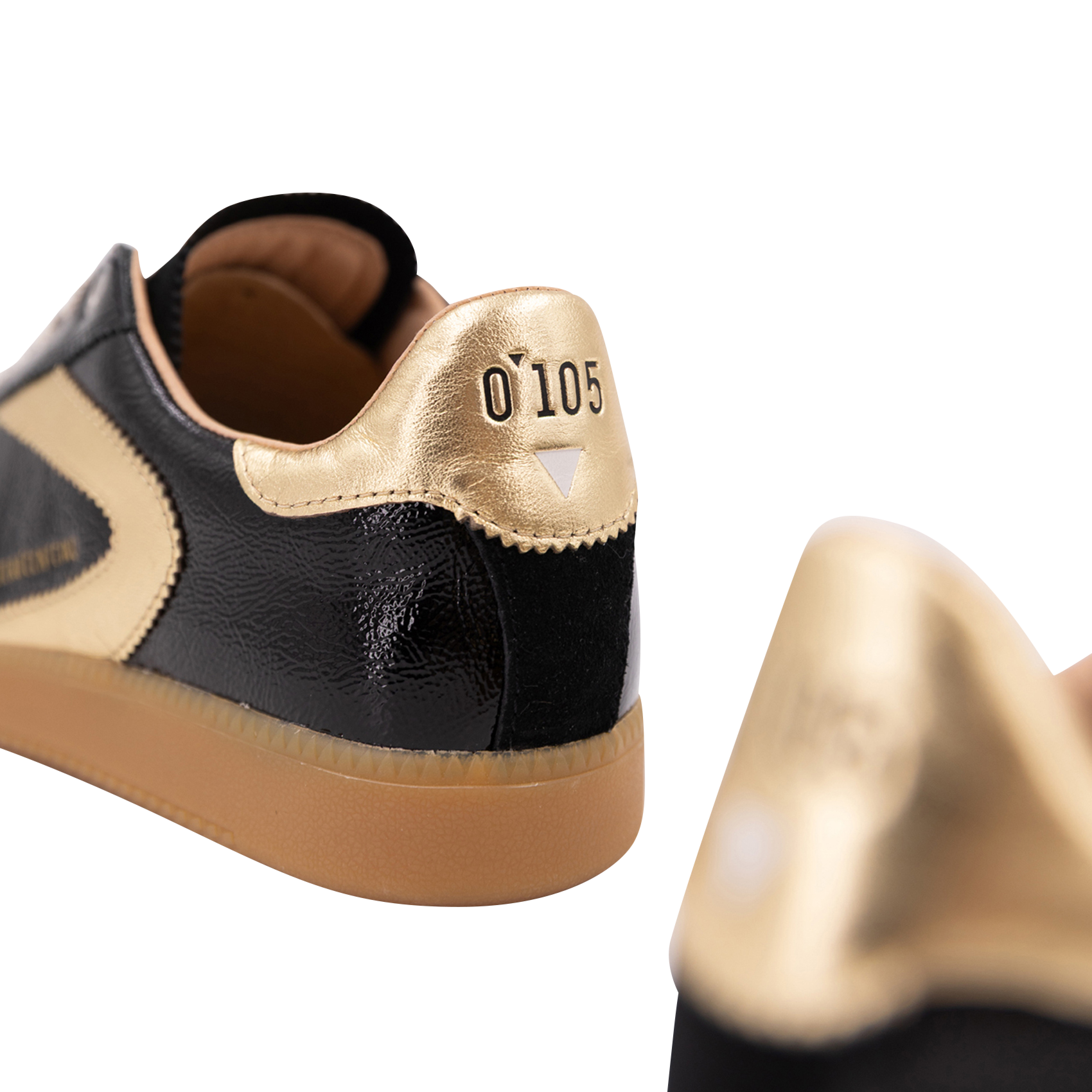 Baskets basses en cuir vernis 0'105 Noir