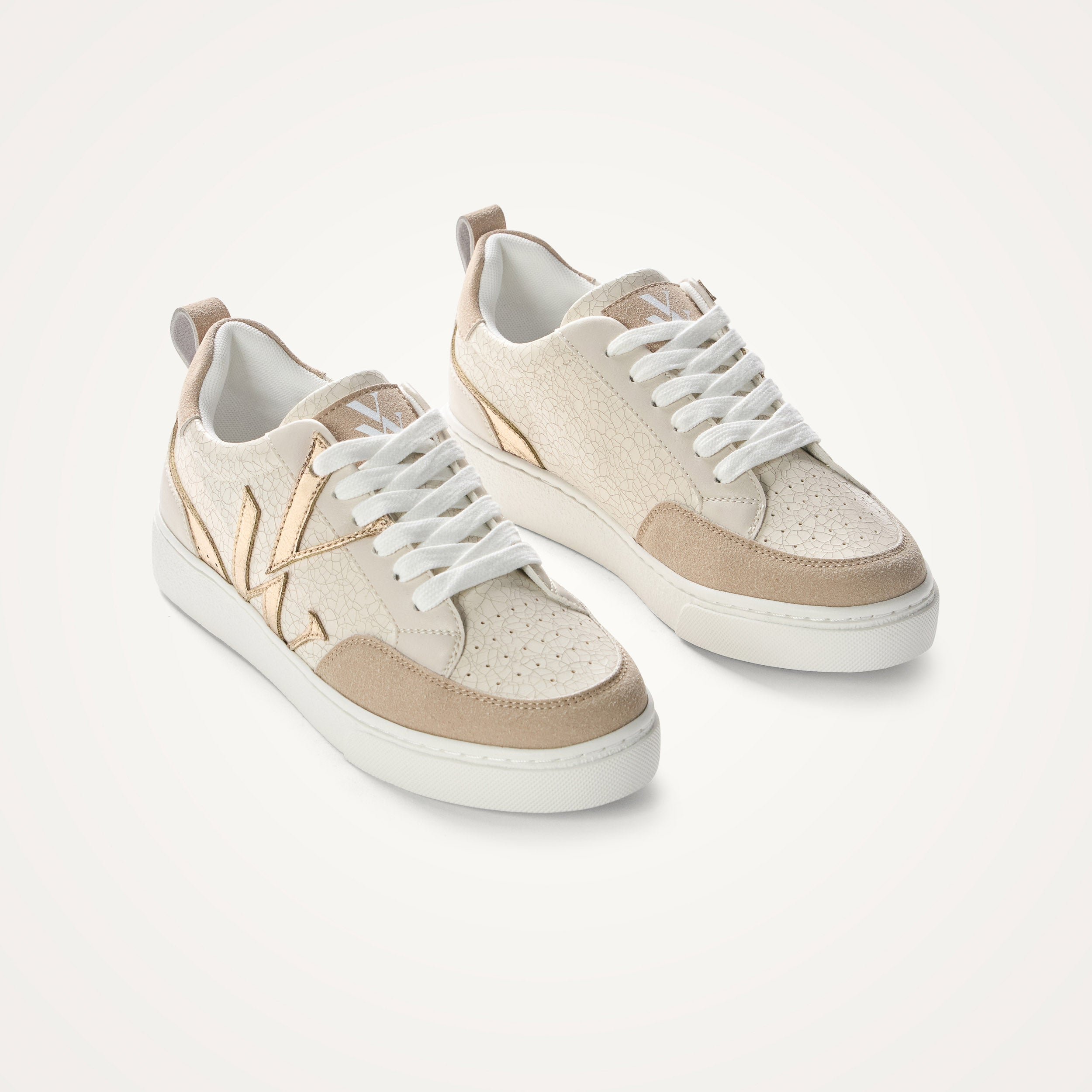 Contrasting leather-effect low-top sneakers VANESSA WU Beige