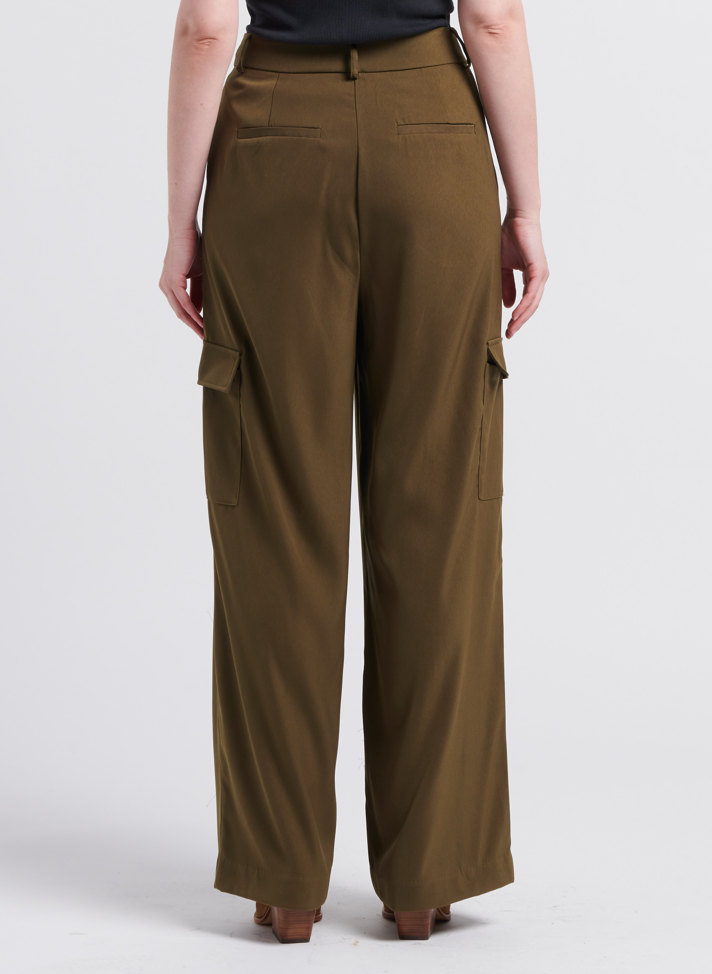 Fließende Cargohose VILA Grun