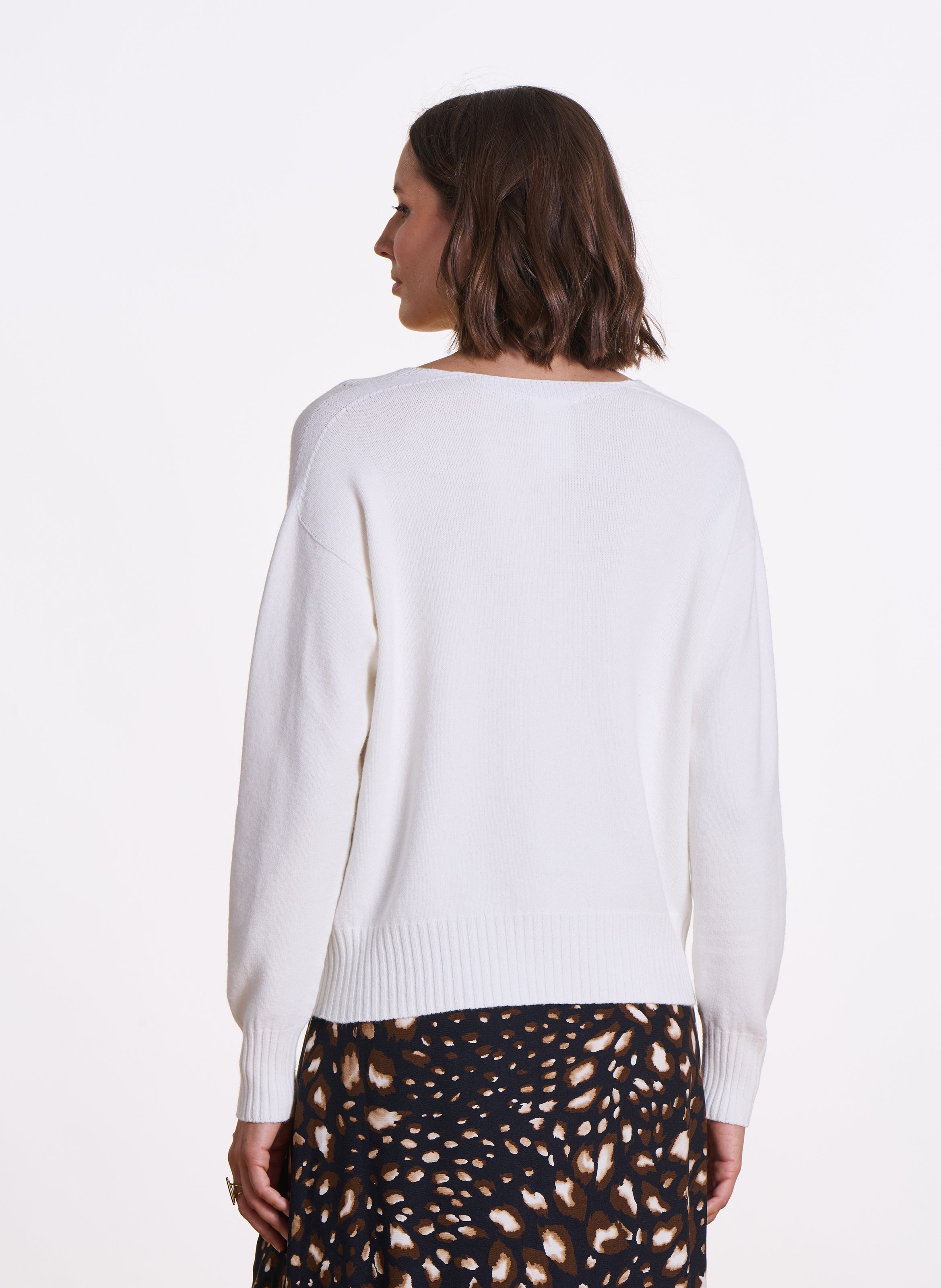 Loose-fit mixed-knit V-neck sweater White