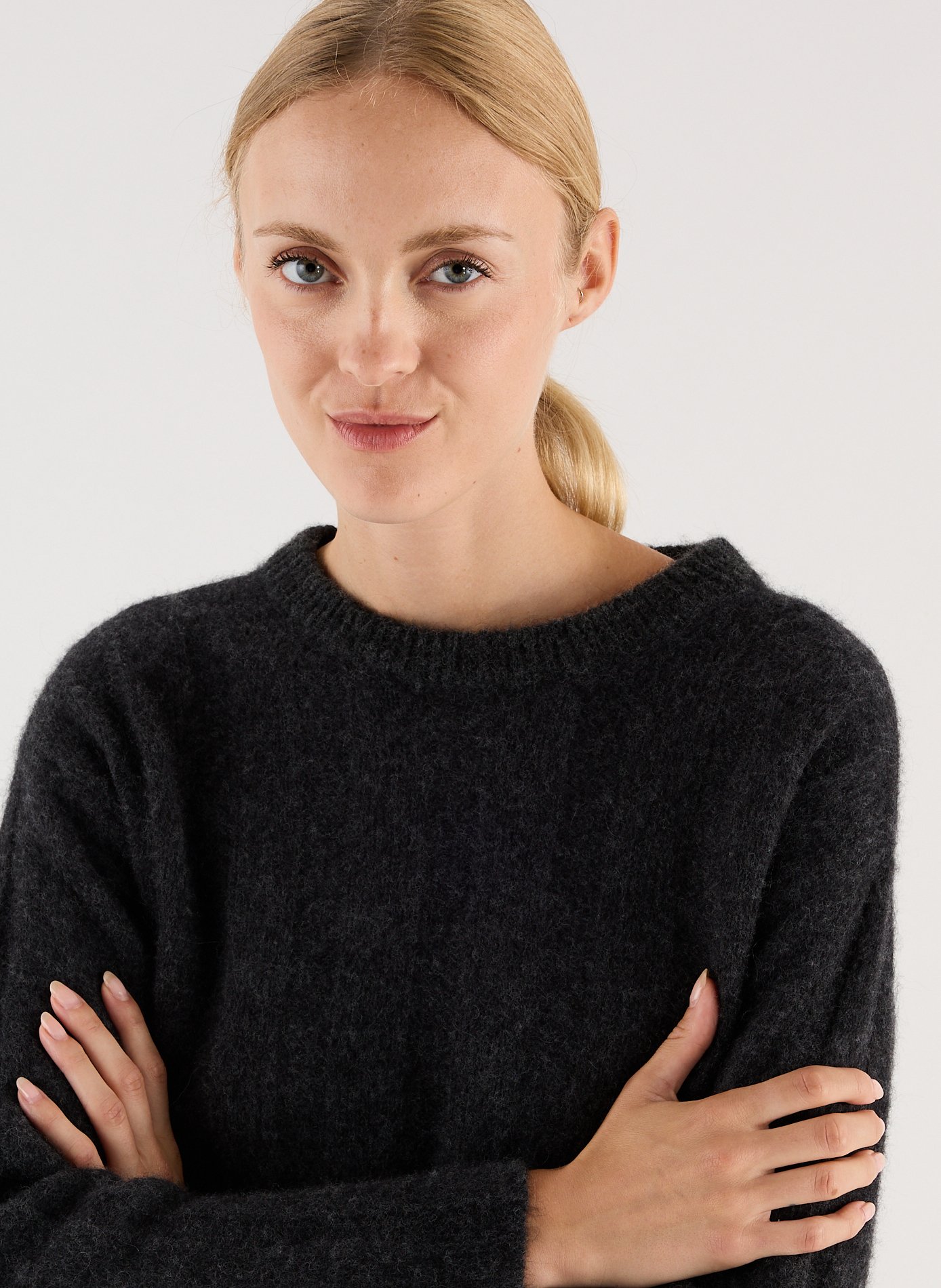 Langärmliger Kurzpullover aus Wollmix-Strick SAISON 1865 Grau