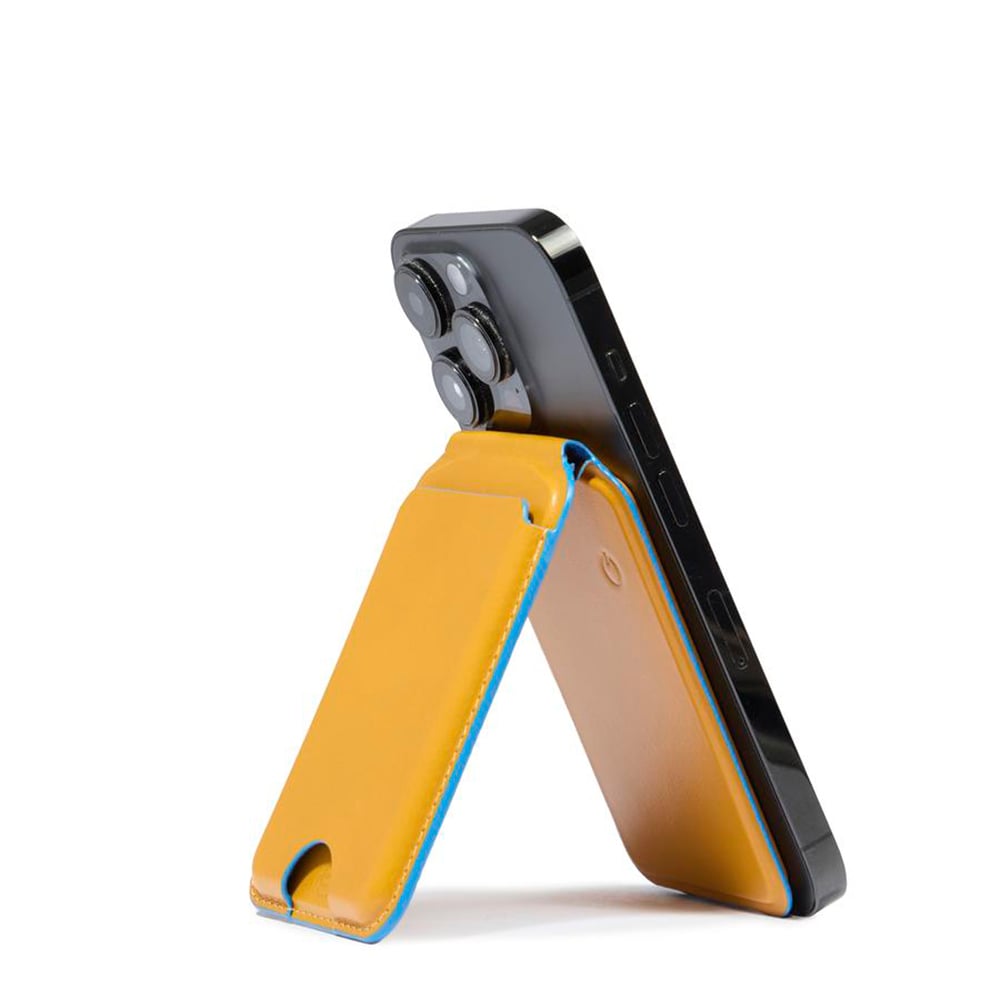 Magsafe leather wallet with rechargeable tracker PIQUADRO Yellow