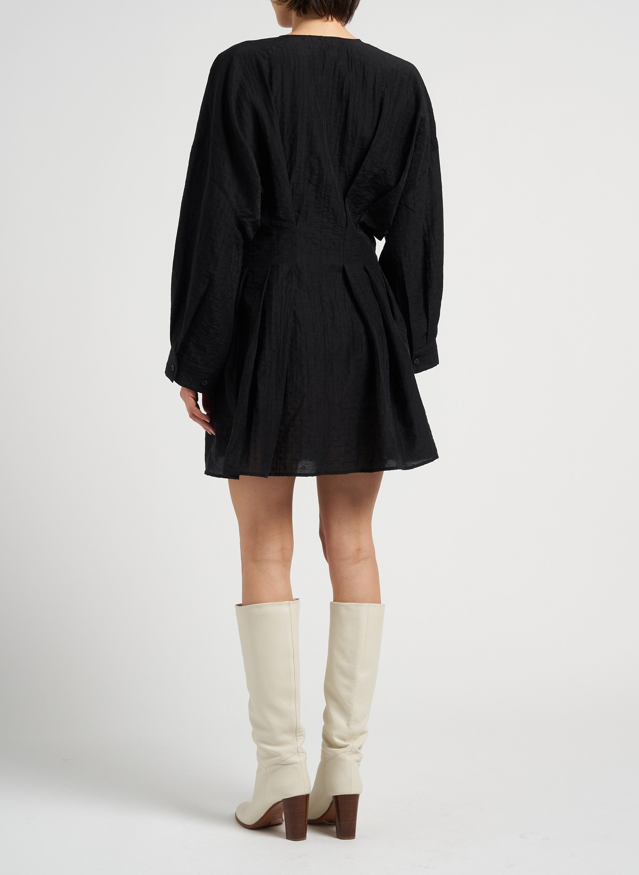 Weites Kurzkleid mit V-Ausschnitt SAMSOE SAMSOE Schwarz