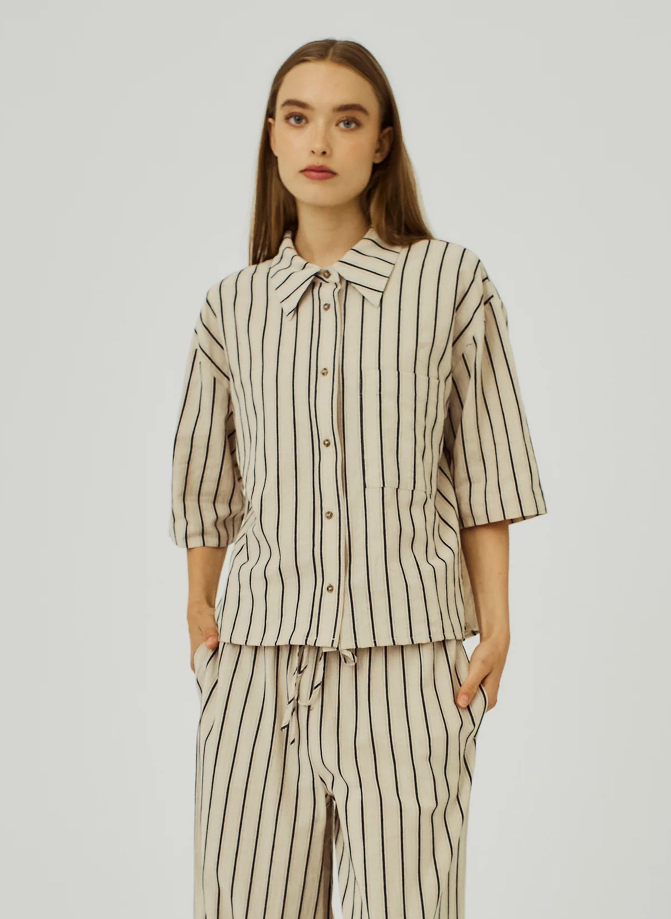 Gestreiftes Hemd mit kurzen Ärmeln NORR Schwarz