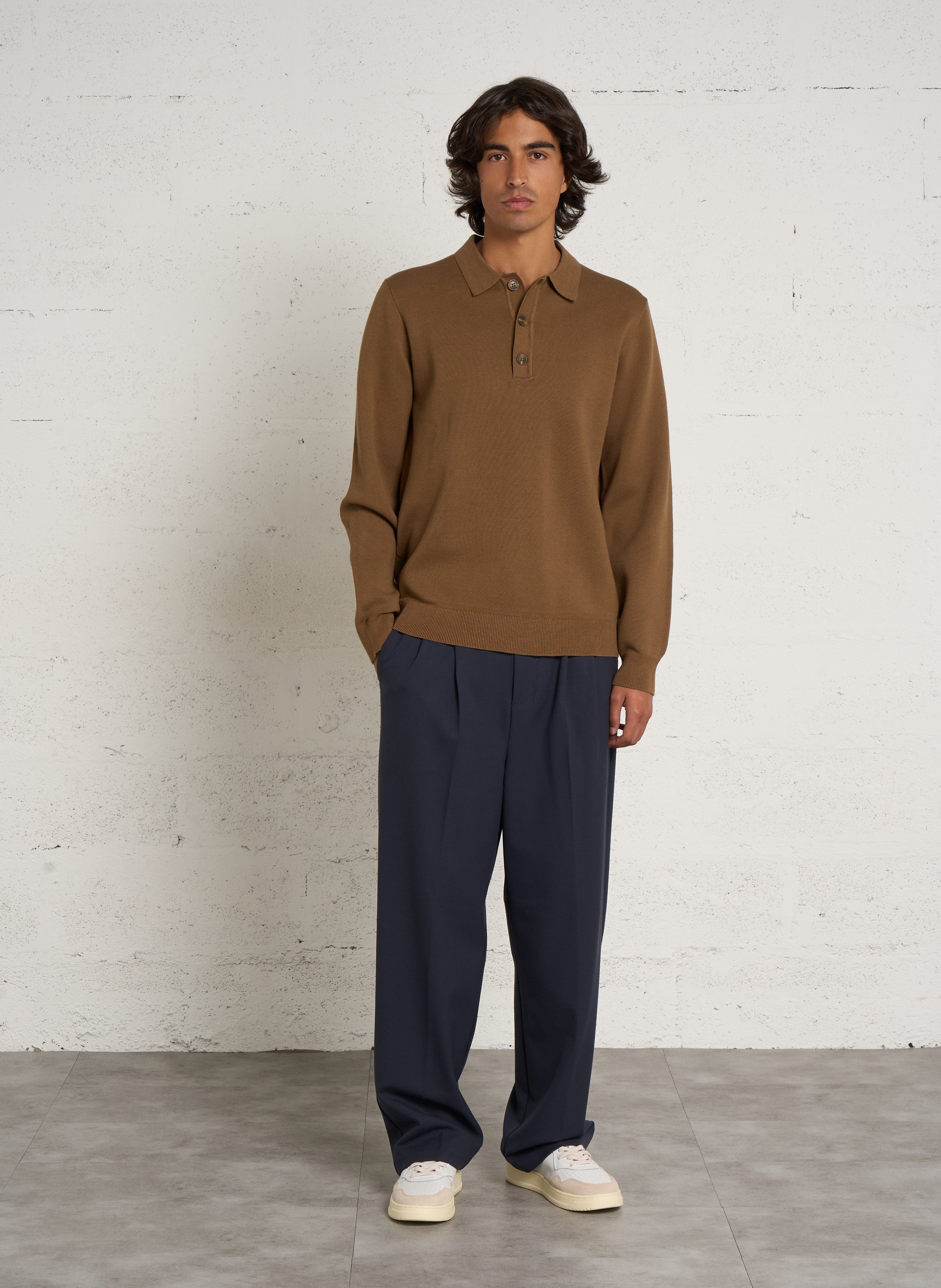 Einfarbige Anzughose mit Bundfalten CASUAL FRIDAY Blau