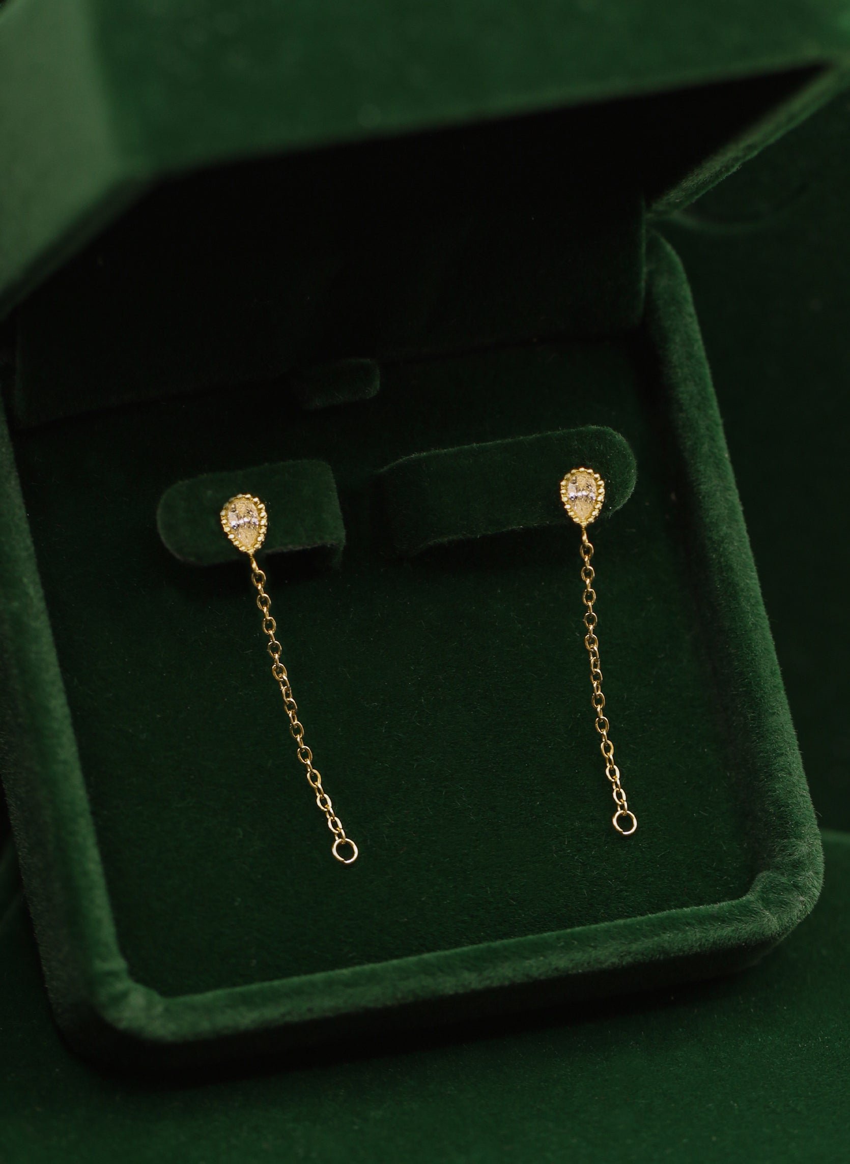 Star drop earrings AEC Paris Golden